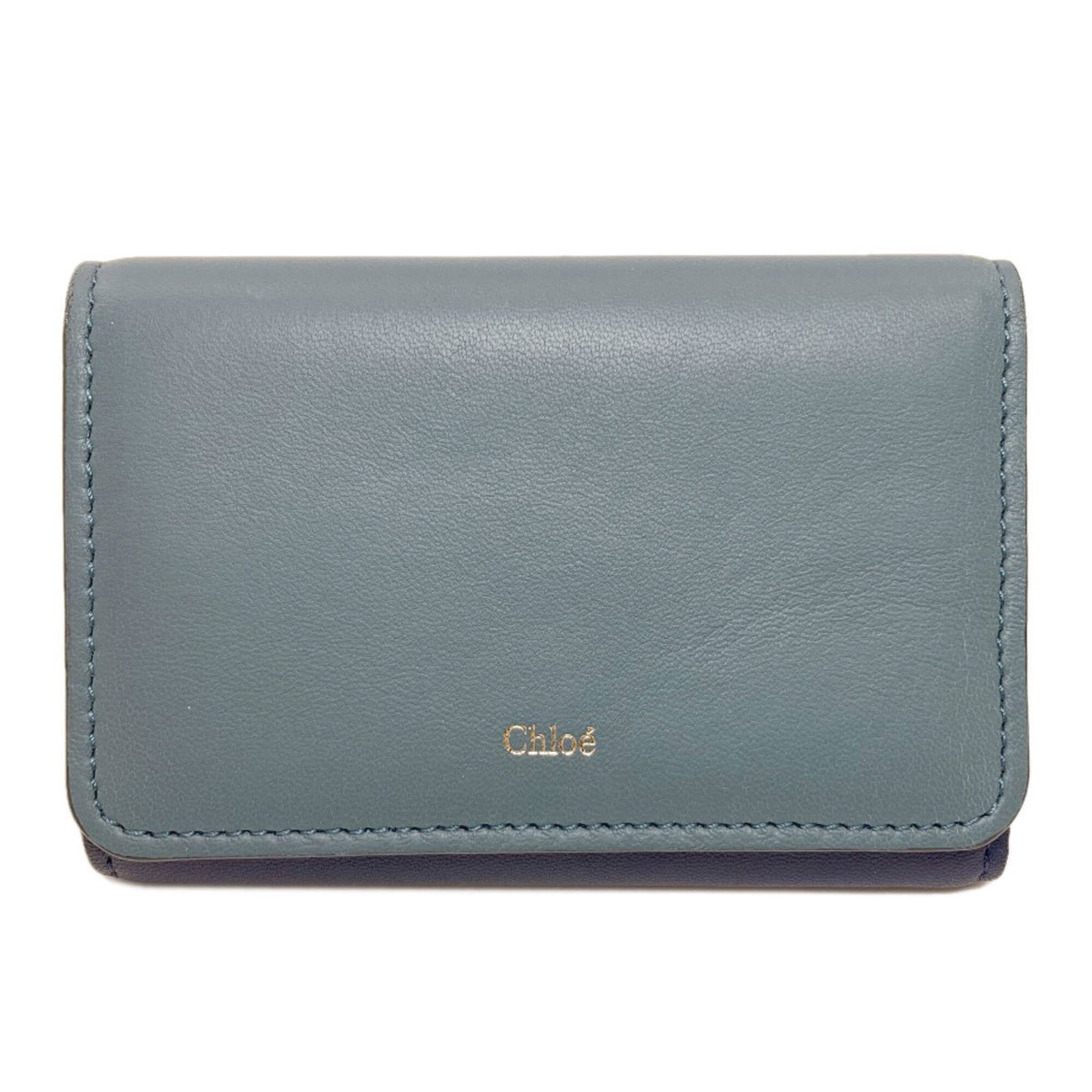 Keycase Leather: Keycase Leather Blue leather keycase with dimensions 7cm x 10.5cm x 1.5cm, made from high-quality material. This stylish accessory features a classic design and a compact size perfect for everyday