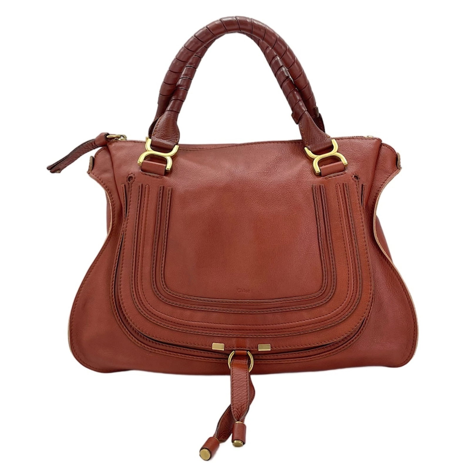 Chlo Tote Bag: Chlo Tote Bag The Chlo Marcie Tote Bag boasts a rich brown color and sturdy design, with a handle drop of 15.00cm that provides comfortable carrying. Measuring 34cm x 40cm x 14.5cm, it offers ample