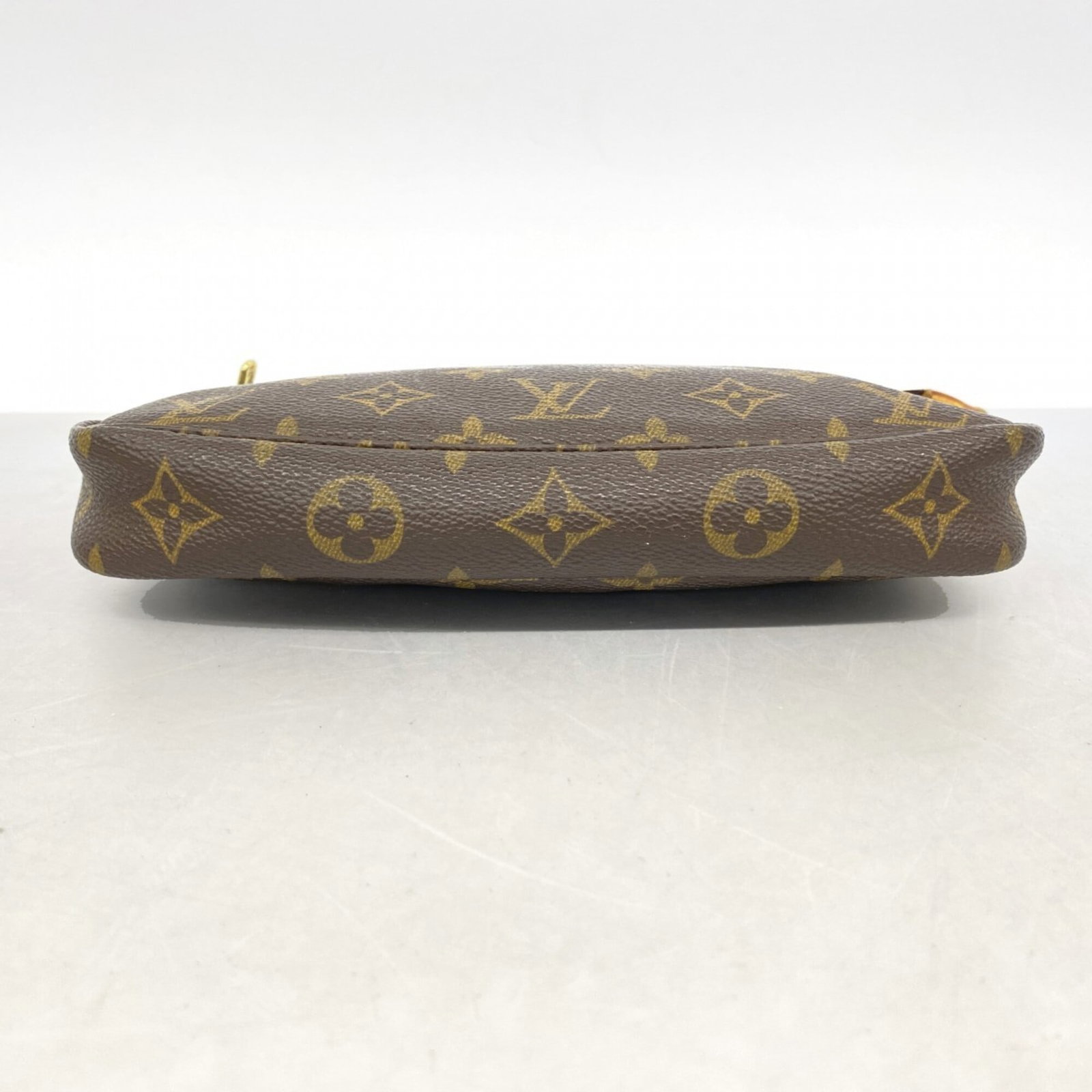 Louis Vuitton Pouch - 3