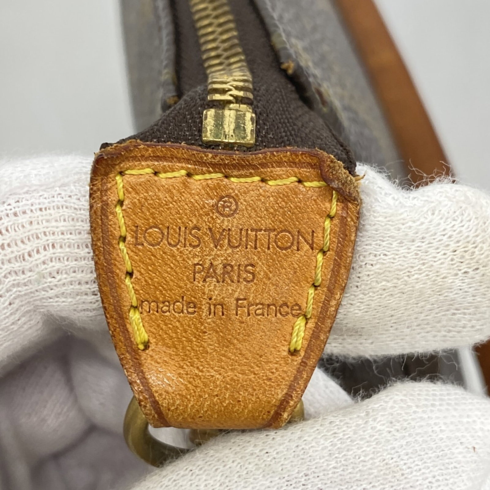 Louis Vuitton Pouch - 5