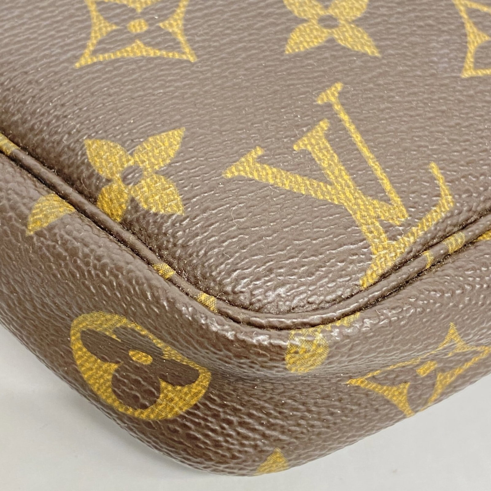 Louis Vuitton Pouch - 6