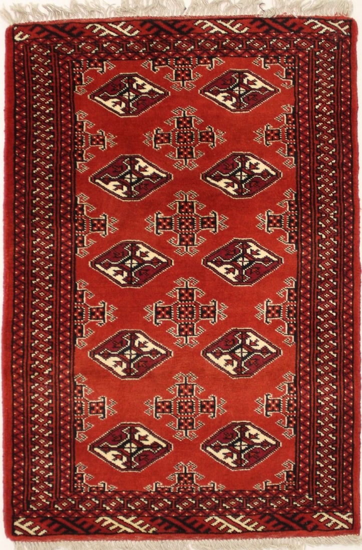 3X5 Handmade Vintage Tribal Design Area Rug Small Oriental Home Foyer Carpet Hand-Knotted: 3X5 Handmade Vintage Tribal Design Area Rug Small Oriental Home Foyer Carpet Hand-Knotted Hand-knotted in wool, this unique 3'4" x 5'0" area rug boasts an intricate geometric tribal design in rich red