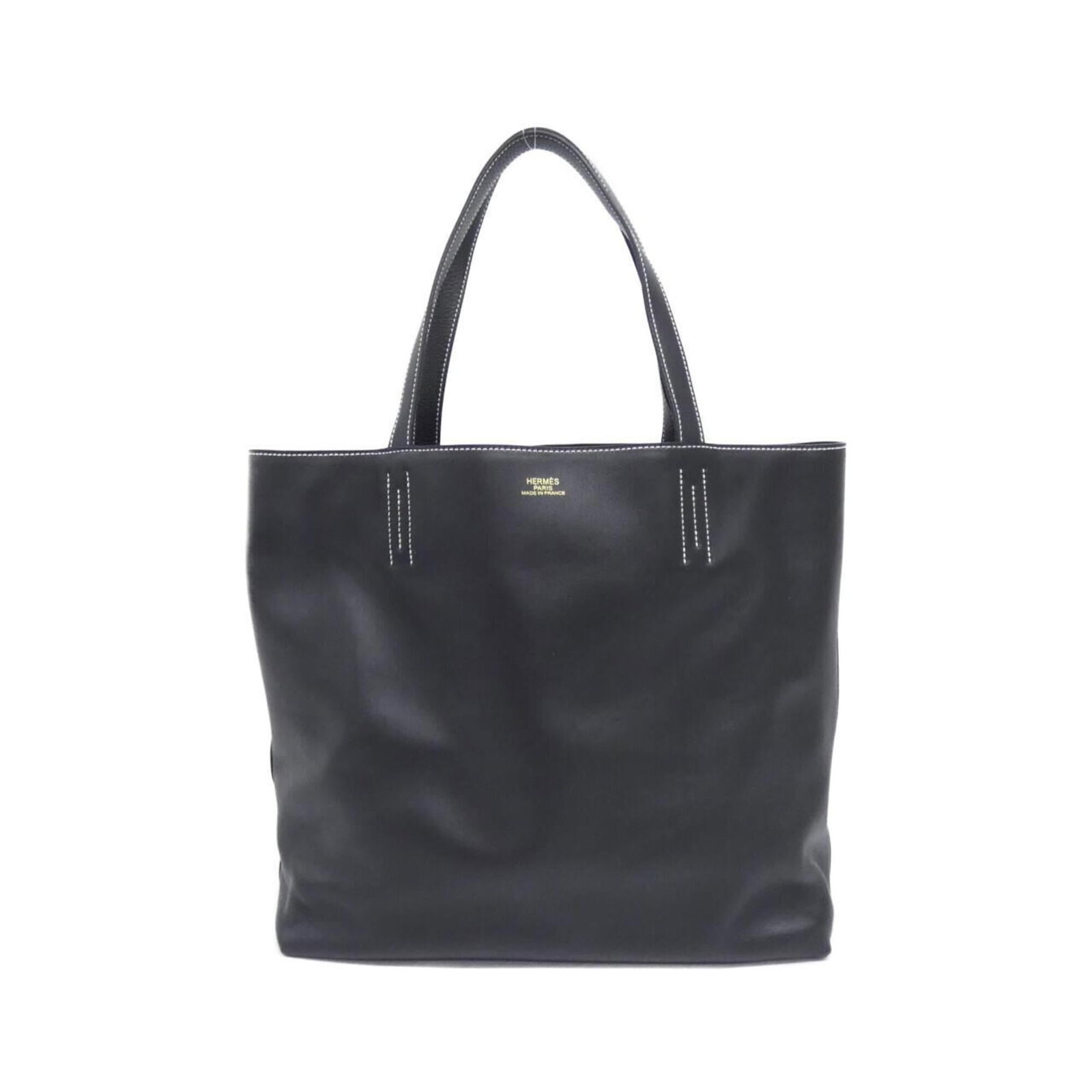 Clemence Leather Handbag Taurillon Hermes: Clemence Leather Handbag Taurillon Hermes Taurillon clemence leather handbag with classic design, measuring 34cm x 43cm x 12cm. This black handbag features a timeless style that exudes sophistication 