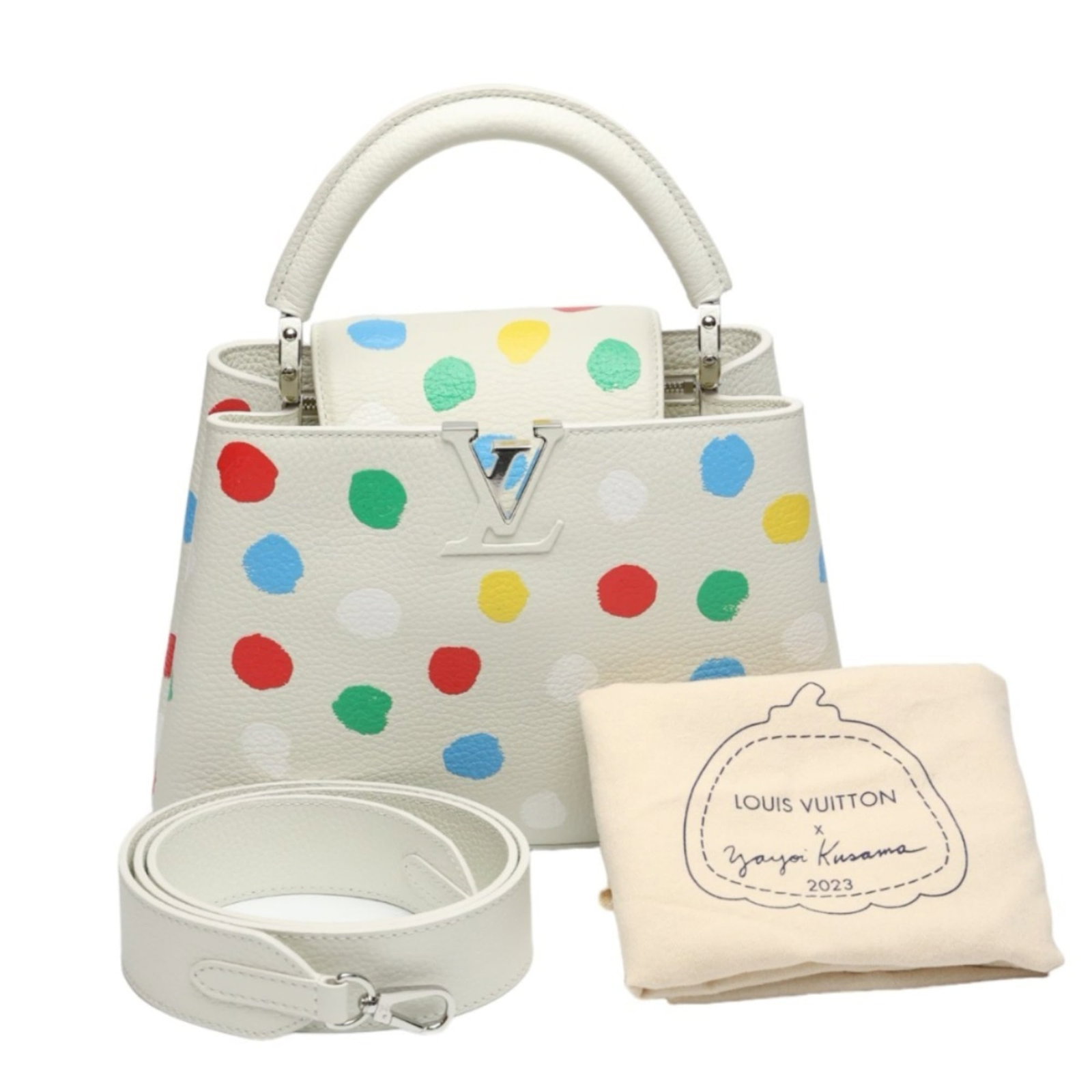 Handbag shoulder bag by Louis Vuitton: Handbag shoulder bag by Louis Vuitton White Louis Vuitton M21637 shoulder bag with a classic design, measuring 17cm x 27cm x 9cm. The item includes a dust bag and adjustable shoulder strap for added c