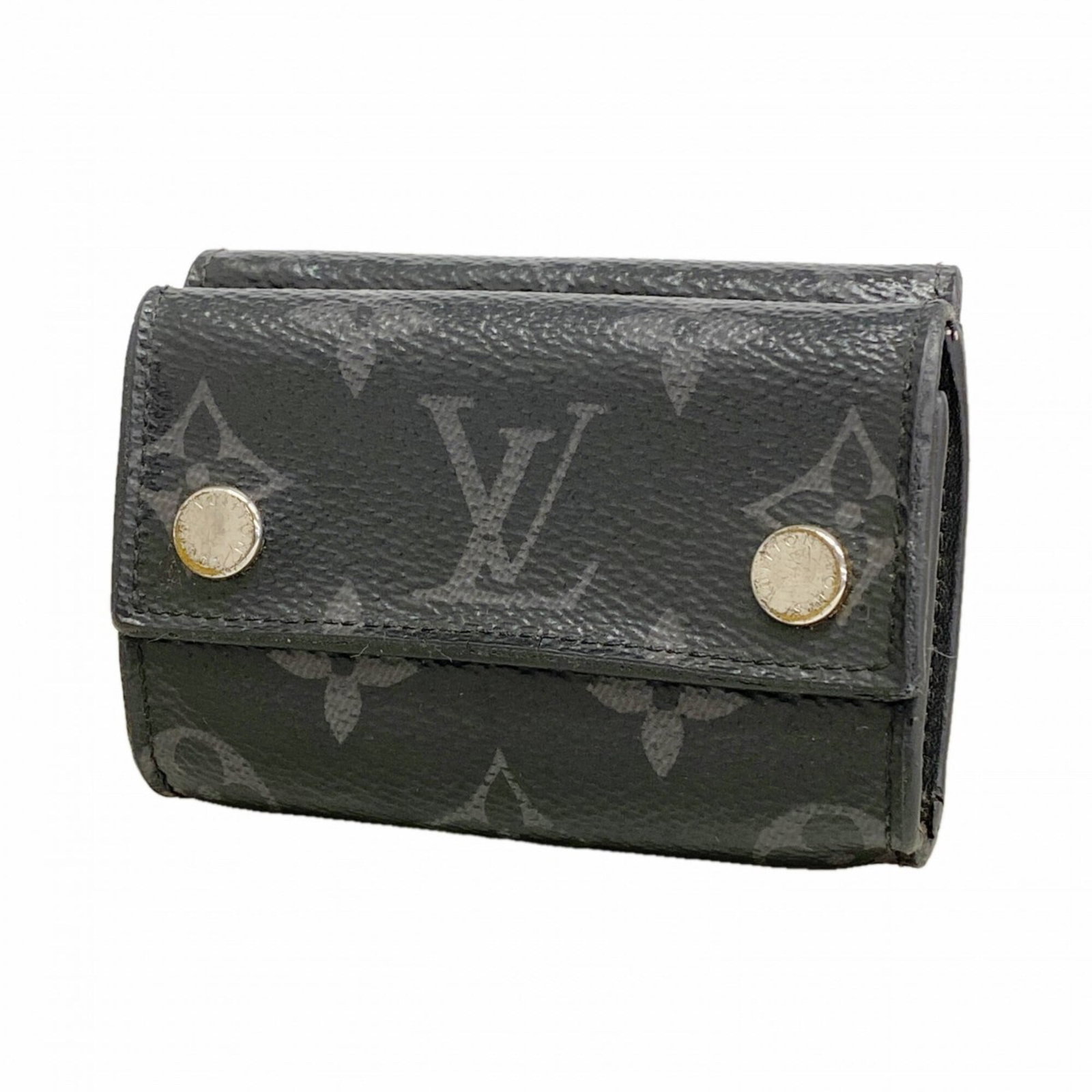 Louis Vuitton Wallet (Tri-Fold): Louis Vuitton Wallet (Tri-Fold) This Louis Vuitton tri-fold wallet features the iconic monogram pattern and sleek design, making it a stylish accessory for everyday use. Measuring 6.5cm x 9.5cm x 3cm,