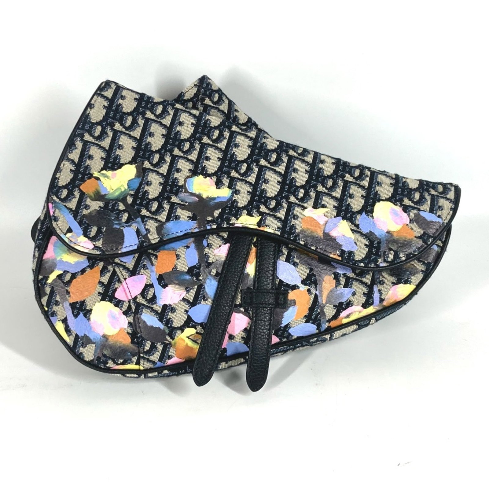 Christian Dior: Christian Dior Navy Christian Dior measures 266.5cmxH20cmxD4cm/W104.9xH7.9xD1.6inch, featuring a top used to measure the width. The item's dimensions are notable for its size and shape. Its material a