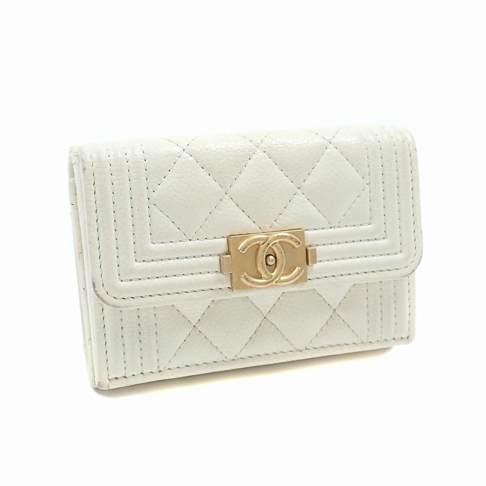Calfskin Tri Fold Wallet Chanel: Calfskin Tri Fold Wallet Chanel White Grained Calfskin Tri Fold Wallet from Chanel, measuring 8cm x 10.5cm x 4cm, features a classic design made from high-quality materials. This tri-fold wallet is cr