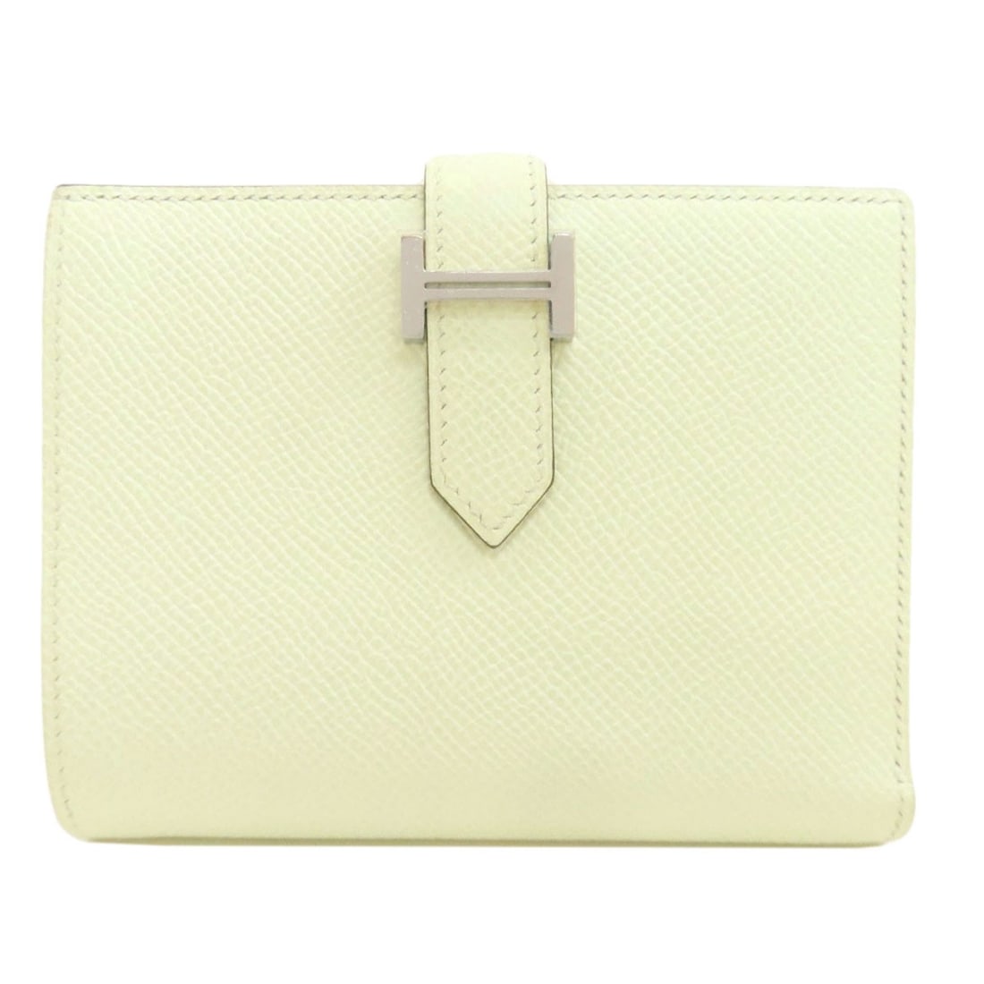 Hermes Bearn Compact Veil Fizz Silverhardware Bifold Wallet With Coin: Hermes Bearn Compact Veil Fizz Silverhardware Bifold Wallet With Coin The Hermes Bearn Compact Veil Fizz features a striking green color and elegant silver hardware, making it a stylish accessory. Thi