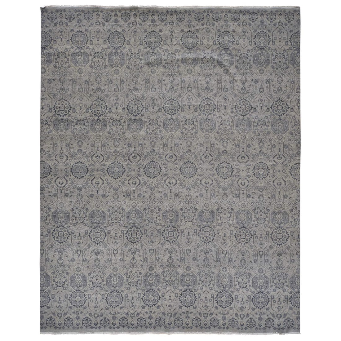 11'10"x14'9" Gray Jewellery Design Pure Wool Hand Knotted Oversized Rug: 11'10"x14'9" Gray Jewellery Design Pure Wool Hand Knotted Oversized Rug The 11'10"x14'9" Gray Jewellery Design Pure Wool Hand Knotted Oversized Rug boasts an impressive size and a unique, grey colour.