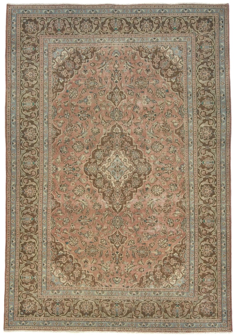 6X9 Handmade Semi-Antique Oriental Rug Muted Color Distressed Wool Carpet Hand-Knotted: 6X9 Handmade Semi-Antique Oriental Rug Muted Color Distressed Wool Carpet Hand-Knotted Hand-knotted in traditional style, this 50-60 year old semi-antique Oriental rug boasts a beautiful floral patter