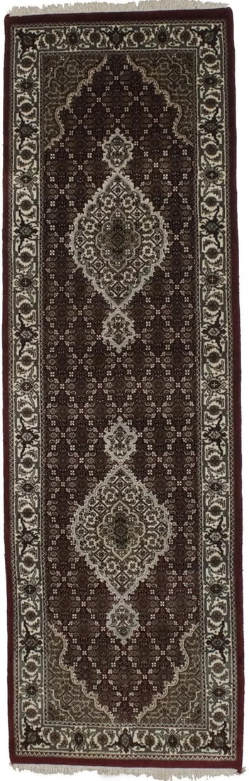 2'8 X 8'6 Floral Geometric Red Handmade Fish Mahi Runner Rug Carpet 3X9 Ft Hand-Knotted: 2'8 X 8'6 Floral Geometric Red Handmade Fish Mahi Runner Rug Carpet 3X9 Ft Hand-Knotted Hand-knotted in wool, this vibrant red geometric runner rug features an eclectic mix of colors and patterns. Wit