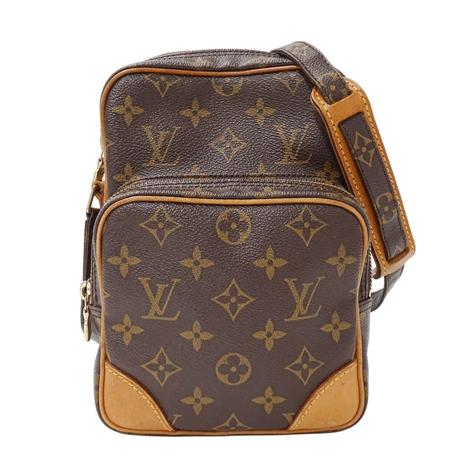 Shoulder Bag Monogram Canvas by Louis Vuitton: Shoulder Bag Monogram Canvas by Louis Vuitton Brown Monogram Canvas Shoulder Bag from Louis Vuitton, measuring 21cm x 15cm x 9cm. This classic shoulder bag features the iconic monogram canvas design i