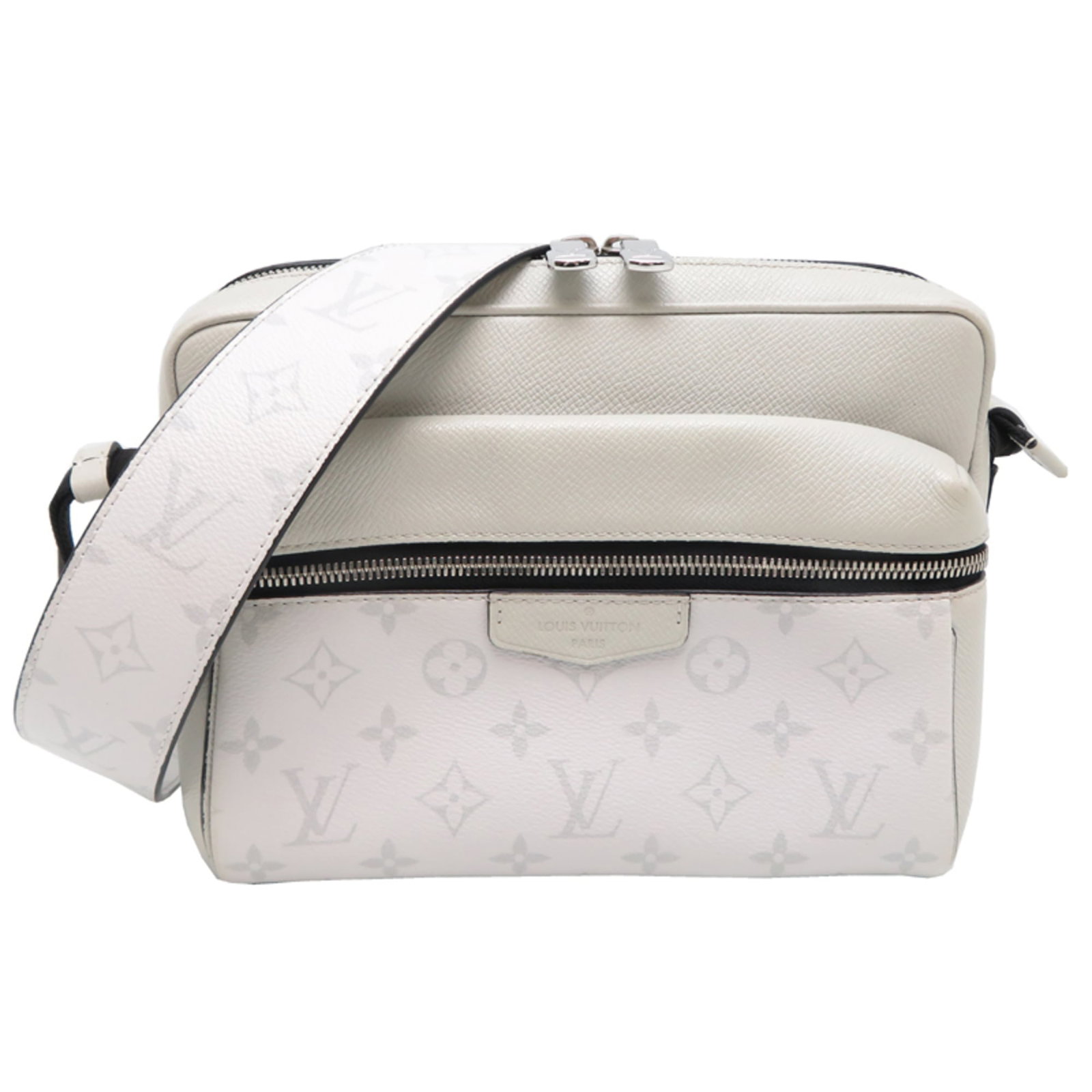 Taigarama Louis Vuitton Messenger Bag: Taigarama Louis Vuitton Messenger Bag Taigarama Louis Vuitton Messenger Bag - A stylish and compact messenger bag made from Taigarama material, featuring a white color. Measuring 19cm x 25cm x 9cm, it
