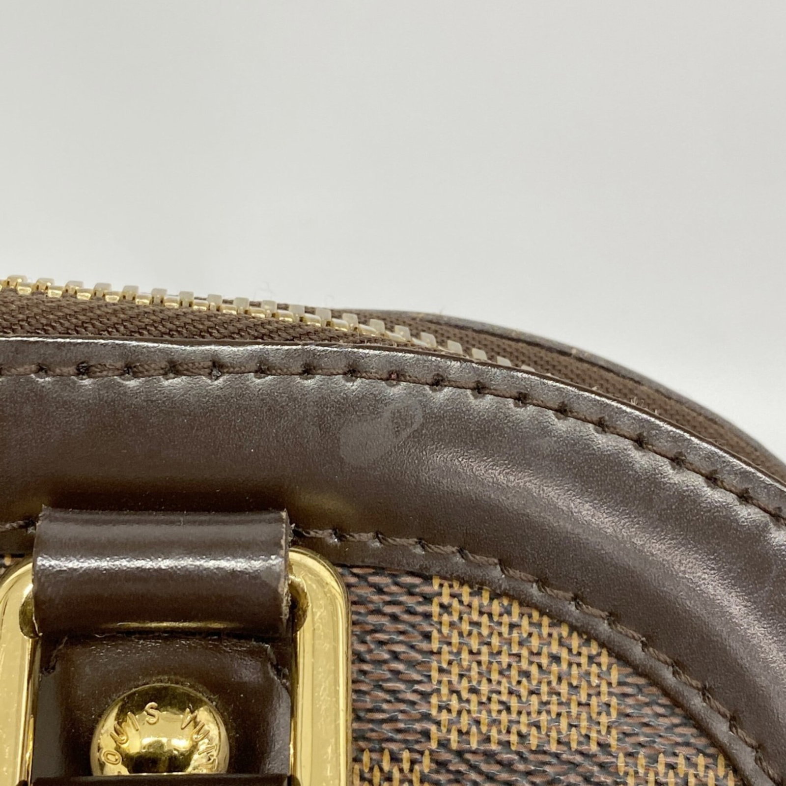 Louis Vuitton Handbag - 8