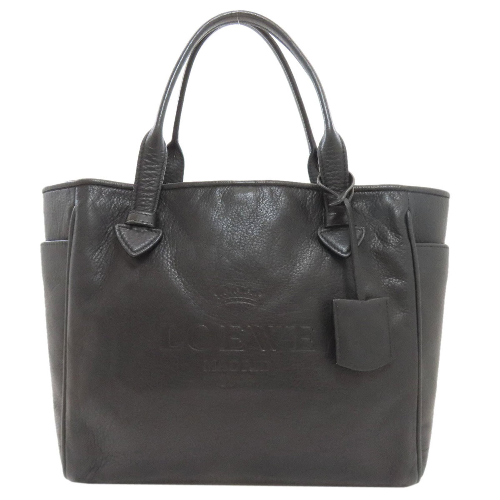 Loewe Tote Bag Leather: Loewe Tote Bag Leather Dark brown leather tote bag from Loewe, measuring 25cm x 36cm x 12.5cm. This classic design features a timeless combination of style and functionality. Made from high-quality le