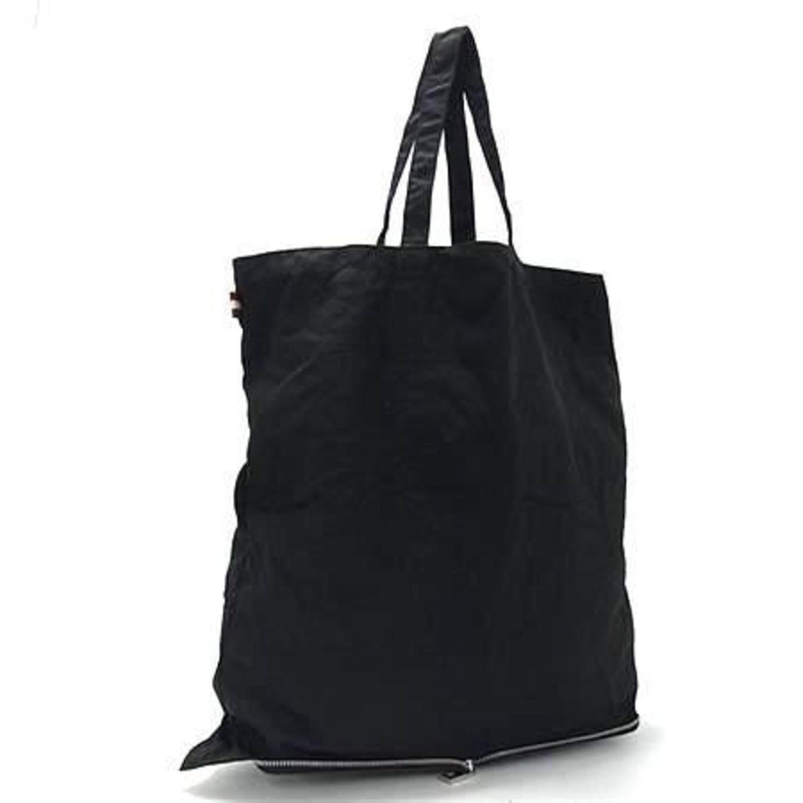 Bally Eco-Bag Handbag Shoulder Bag Tote Bag Nylon Leather: Bally Eco-Bag Handbag Shoulder Bag Tote Bag Nylon Leather Bally's Eco-Bag Handbag combines durable nylon and sleek leather for a versatile tote bag. The black color provides a timeless look, while the