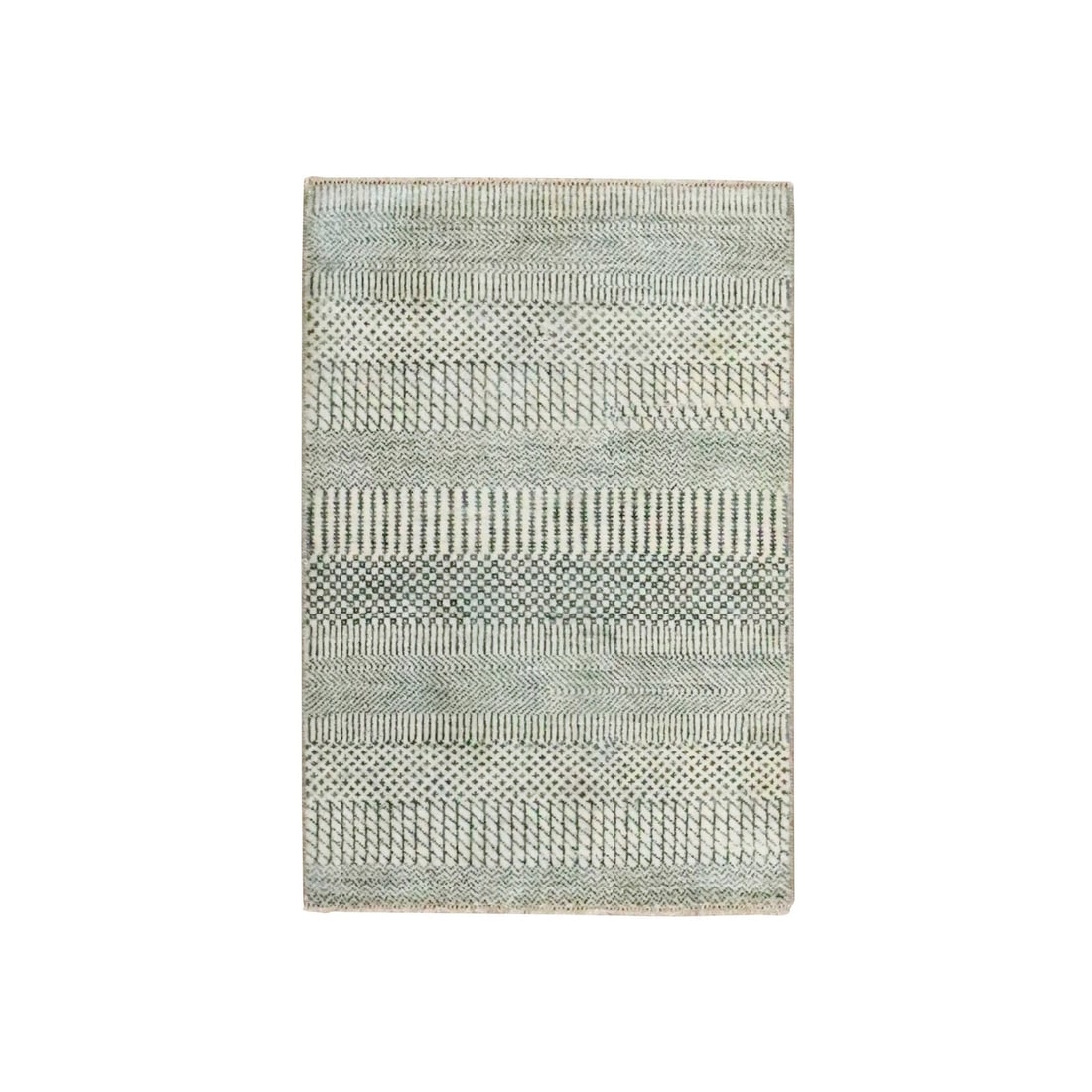 2'x3' Gray-Beige Modern Grass Design Hand Knotted Wool and Silk Small Rug: 2'x3' Gray-Beige Modern Grass Design Hand Knotted Wool and Silk Small Rug Modern Gray-Beige Wool and Silk Rug. This hand-knotted, rectangular field rug features a subtle gray-beige color with no borde