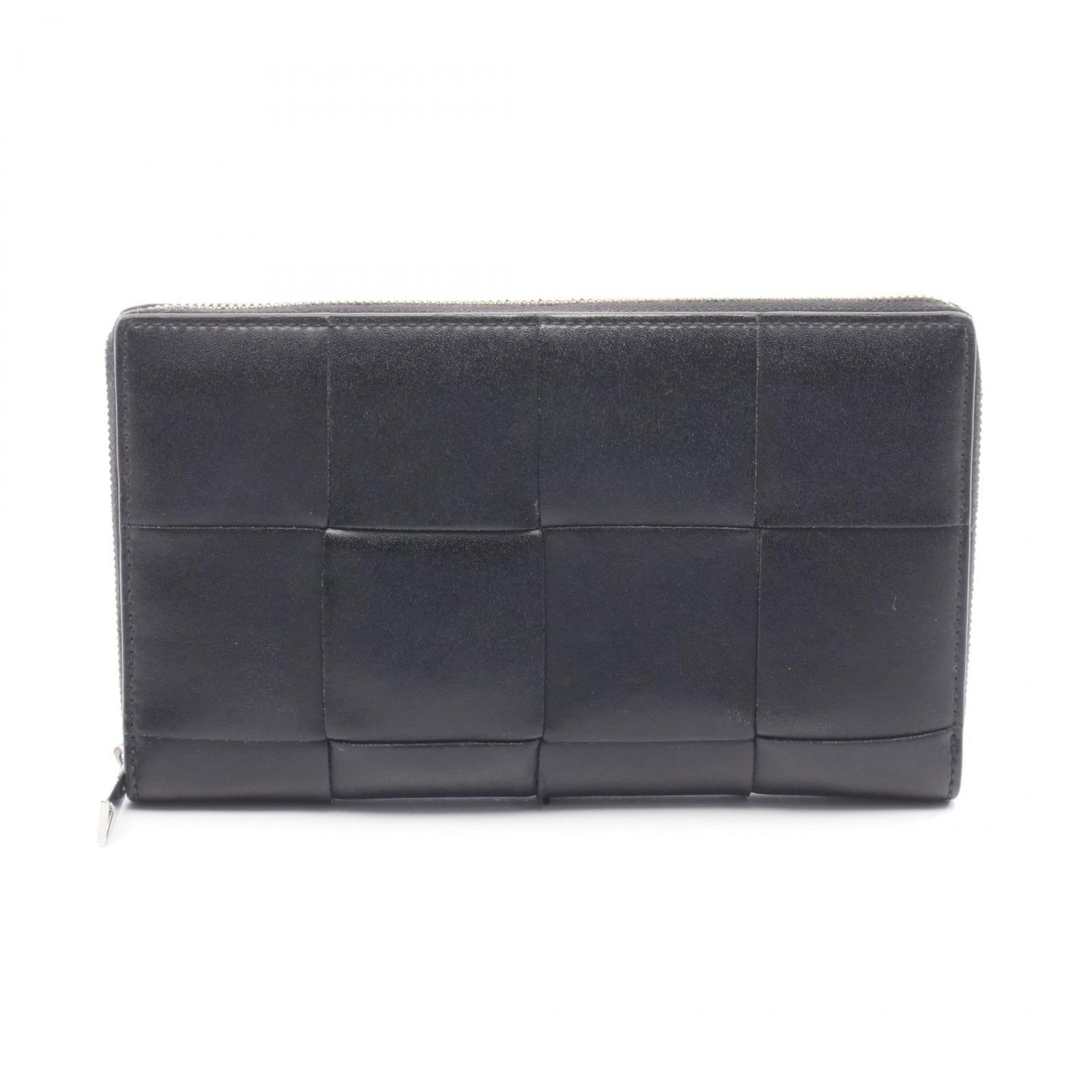 Veneta Bottega Long Wallet Leather Bi Fold: Veneta Bottega Long Wallet Leather Bi Fold The Veneta Bottega Long Wallet Leather Bi Fold boasts sleek, black leather construction with precise measurements, measuring 11.5cm x 19cm x 2cm. Its bi-fold