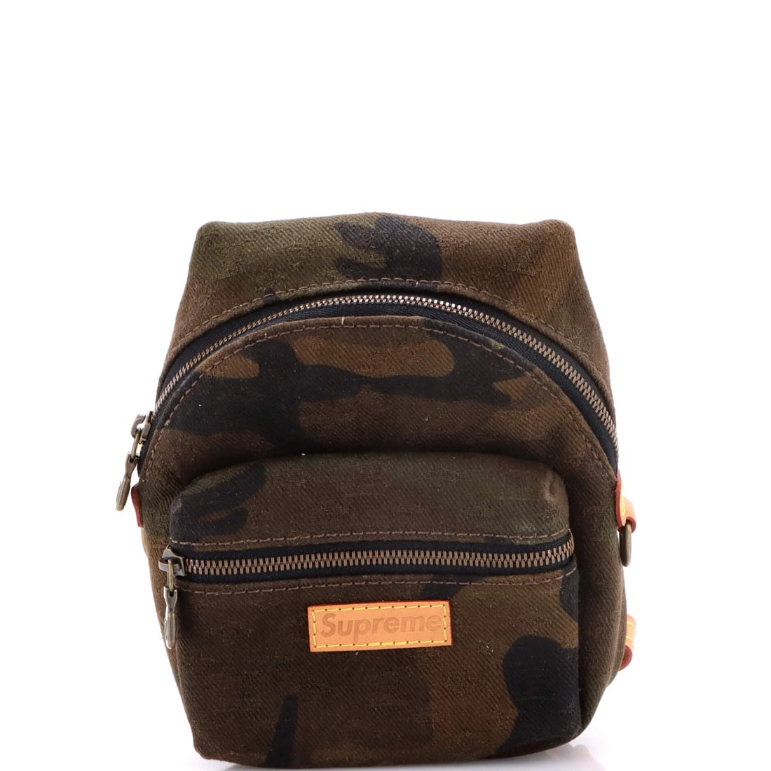 Louis Vuitton Apollo Backpack Limited Edition Supreme Camouflage Canvas Nano: Louis Vuitton Apollo Backpack Limited Edition Supreme Camouflage Canvas Nano The Louis Vuitton Apollo Backpack Limited Edition Supreme Camouflage Canvas Nano is a unique and stylish accessory, featuri