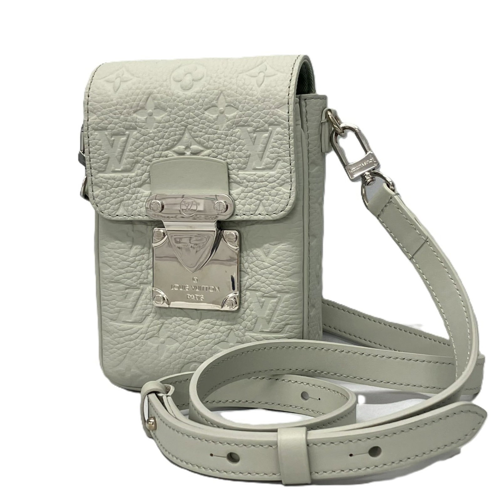 Louis Vuitton Shoulder Bag Leather: Louis Vuitton Shoulder Bag Leather Mint blue leather shoulder bag with classic design, featuring the iconic Louis Vuitton monogram pattern. Made from high-quality leather, this stylish accessory measu