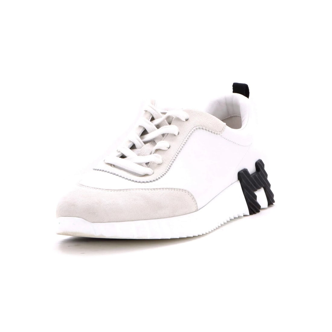 Hermes Women's Bouncing Sneakers Leather: Hermes Women's Bouncing Sneakers Leather White leather upper, suede exterior, and white interior make up the Hermes Women's Bouncing Sneakers Leather. The shoes feature minor odors in the interior and