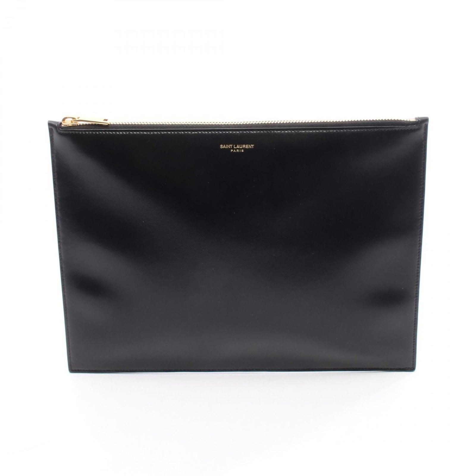 Yves Saint Laurent Clutch Bag Leather: Yves Saint Laurent Clutch Bag Leather Black leather Yves Saint Laurent clutch bag with classic design and sleek dimensions. Made from high-quality leather, this stylish accessory measures 21cm x 29cm 