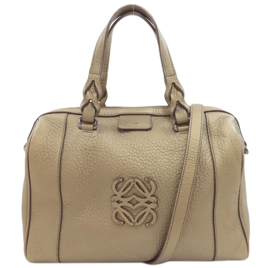 Loewe Fusta Anagram 2Way Handbag Calf: Loewe Fusta Anagram 2Way Handbag Calf Gold calf exterior, signature detail. The Loewe Fusta Anagram 2Way Handbag features a gold finish and is made from high-quality calf material. This stylish handba