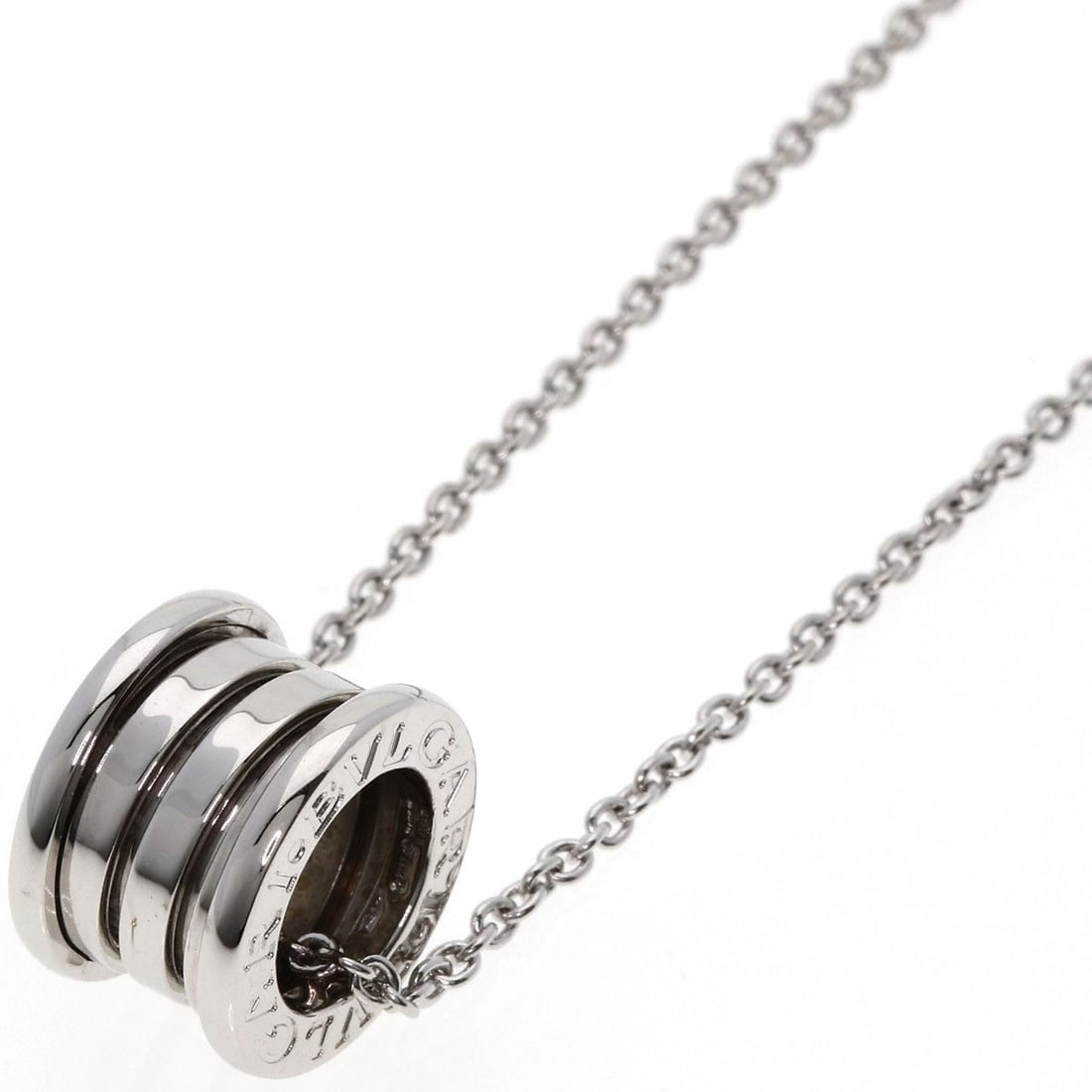 K18 White Gold Bvlgari Necklace Zero1 B: K18 White Gold Bvlgari Necklace Zero1 B K18 White Gold Bvlgari Necklace Zero1 B features a striking design with no main stone, set against a sleek K18 white gold background. The necklace boasts a