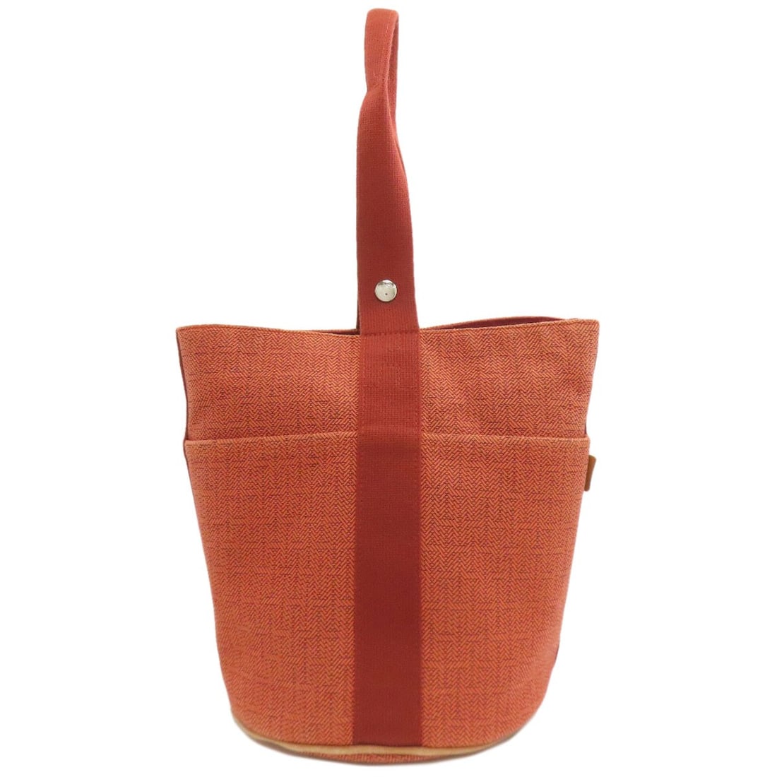 Hermes Saxo Mm Silverhardware Handbag Tower Ash: Hermes Saxo Mm Silverhardware Handbag Tower Ash Brown Tower Ash Handbag with Silver Hardware, a stylish and unique accessory from HERMES. This handbag features silver hardware and is made from high-qu