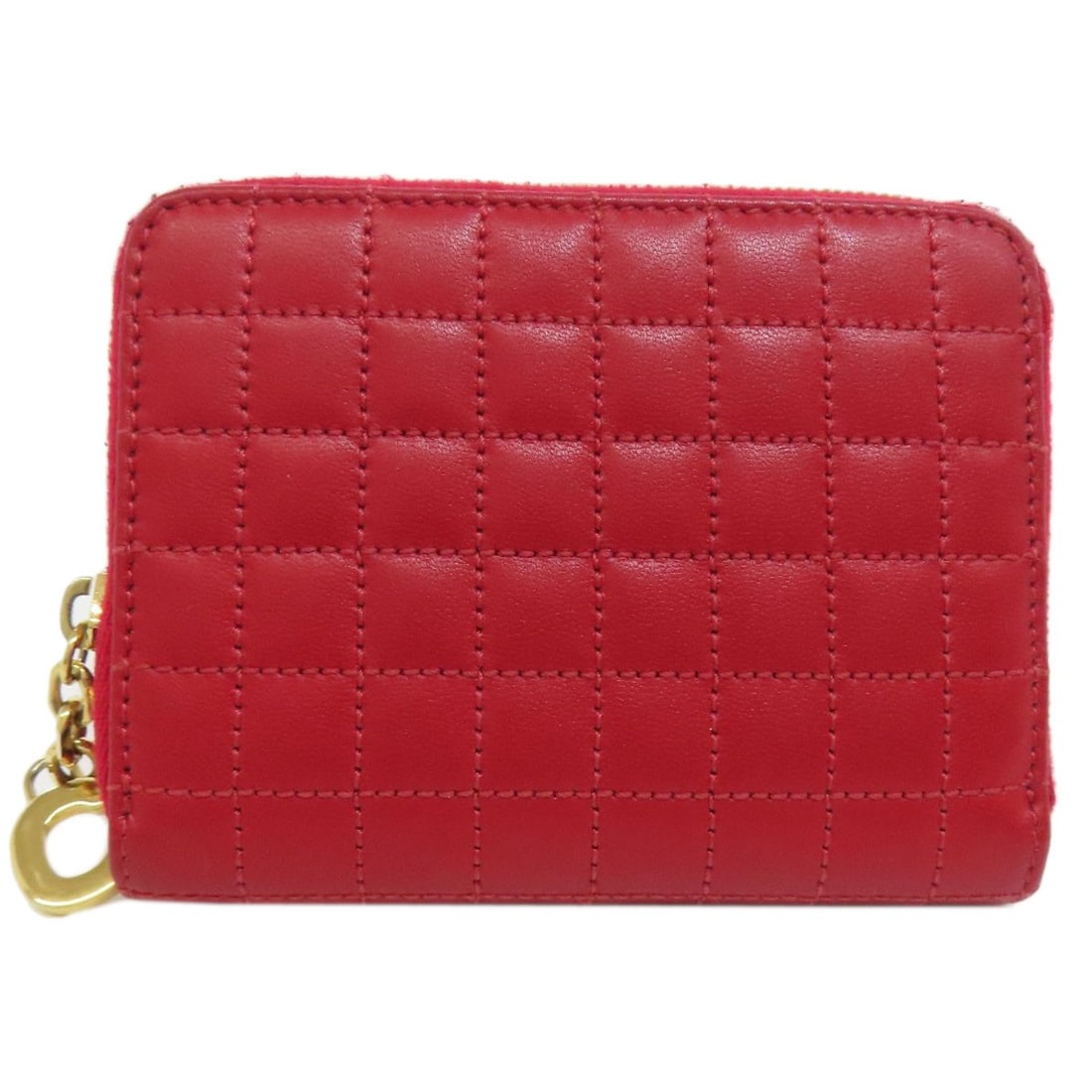 Celine Chardware Coin Purse Leather: Celine Chardware Coin Purse Leather Red leather coin purse from CELINE, featuring a bold exterior color. This stylish accessory bears a signature and is made from high-quality leather material. The cl