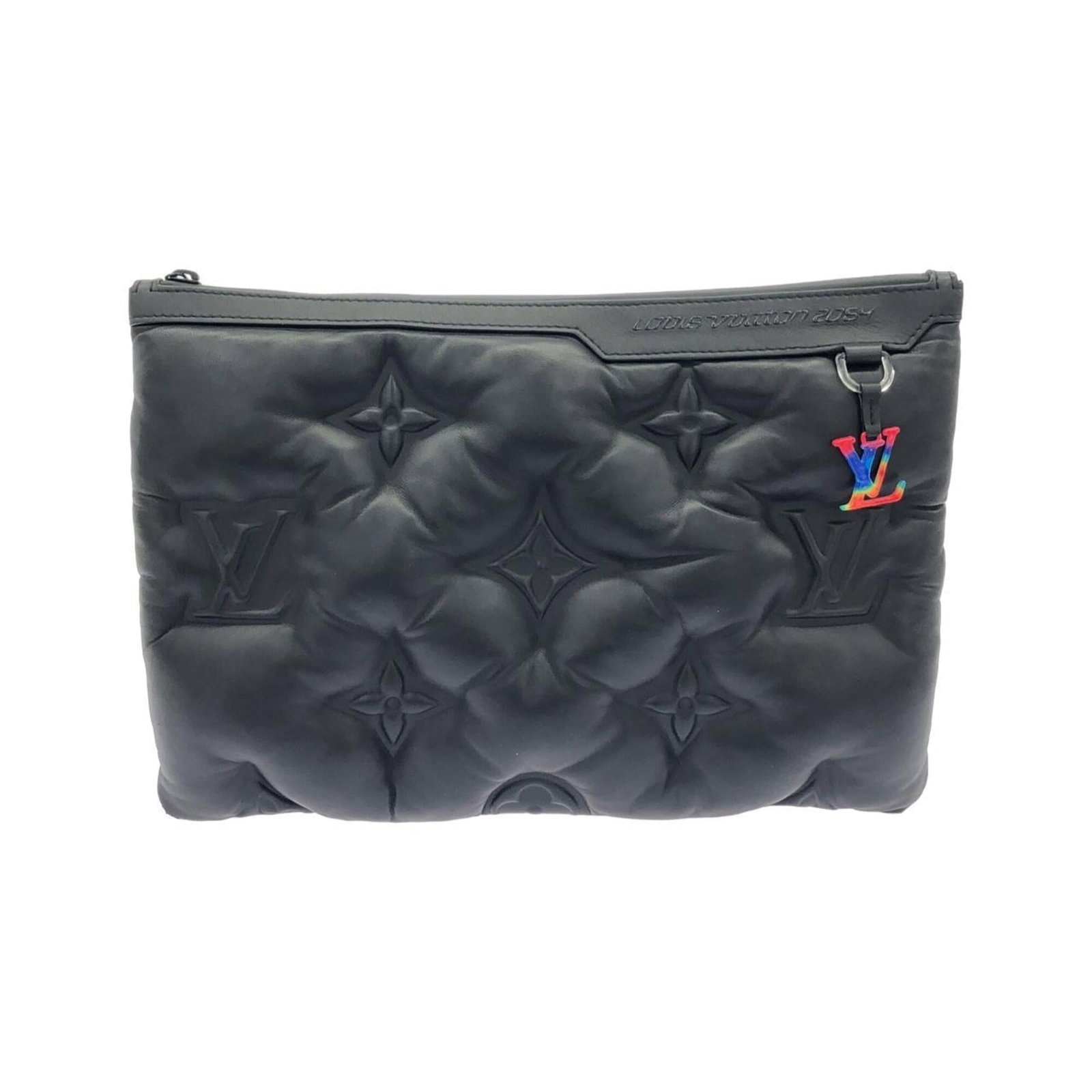 Leather Pochette Handbag Louis Vuitton: Leather Pochette Handbag Louis Vuitton Black Lambskin Leather Louis Vuitton Pochette Handbag with precise measurements and classic design, crafted from high-quality leather. This iconic piece features