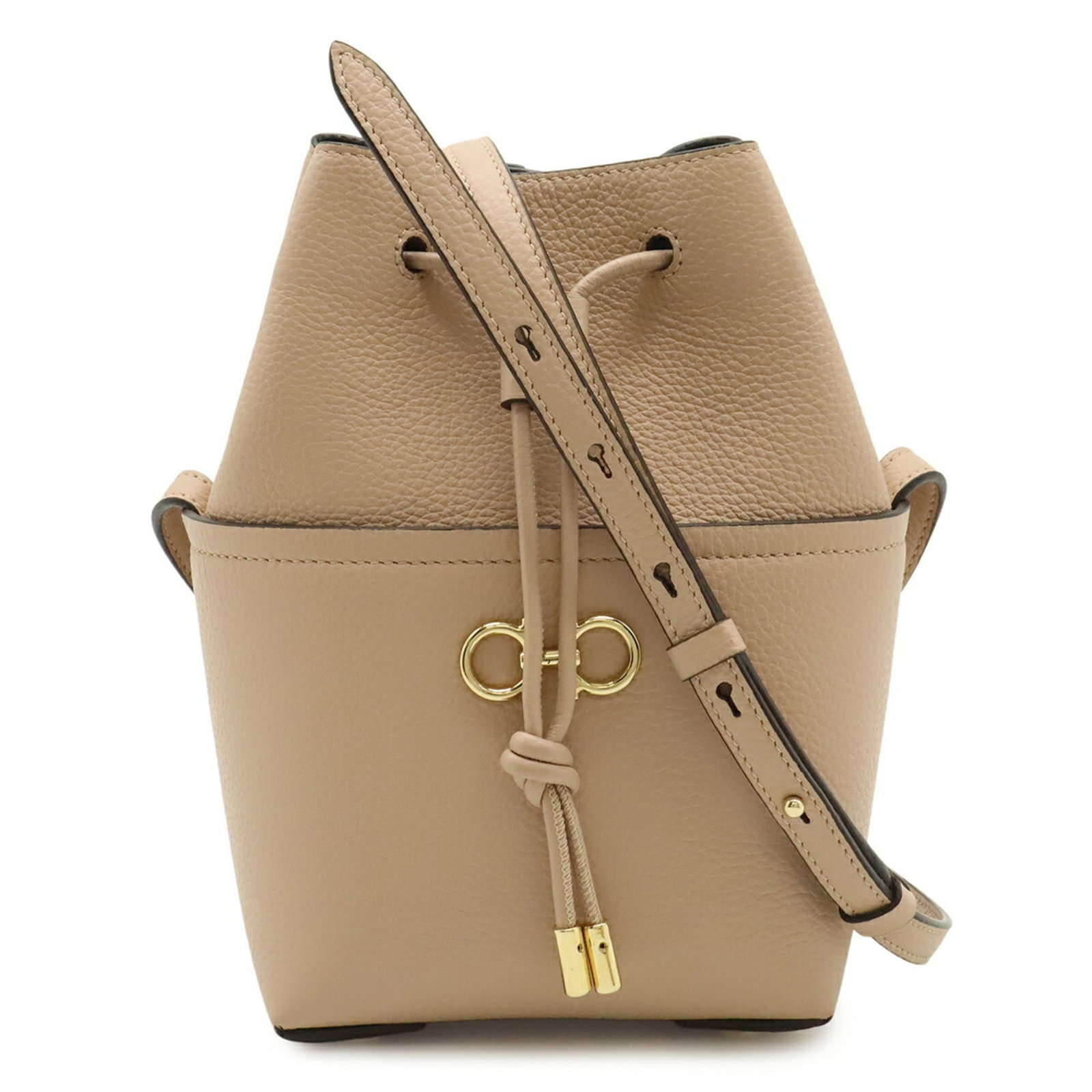 Salvatore Ferragamo leather handbag shoulder bag: Salvatore Ferragamo leather handbag shoulder bag Pink beige leather shoulder bag with a classic design, measuring 20.5cm x 13cm x 9cm. This Salvatore Ferragamo handbag features high-quality leather