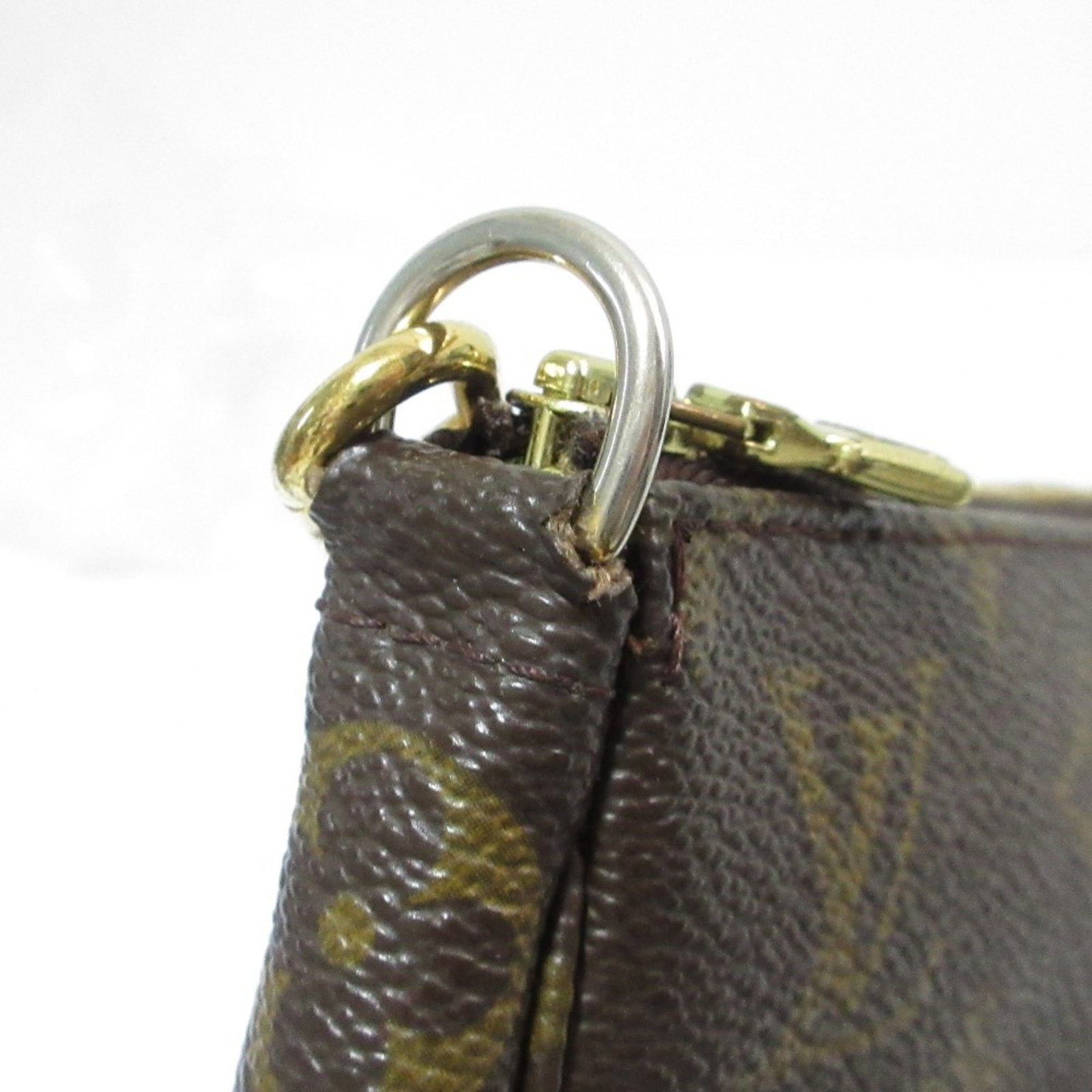 Monogram Pouch Louis Vuitton - 18