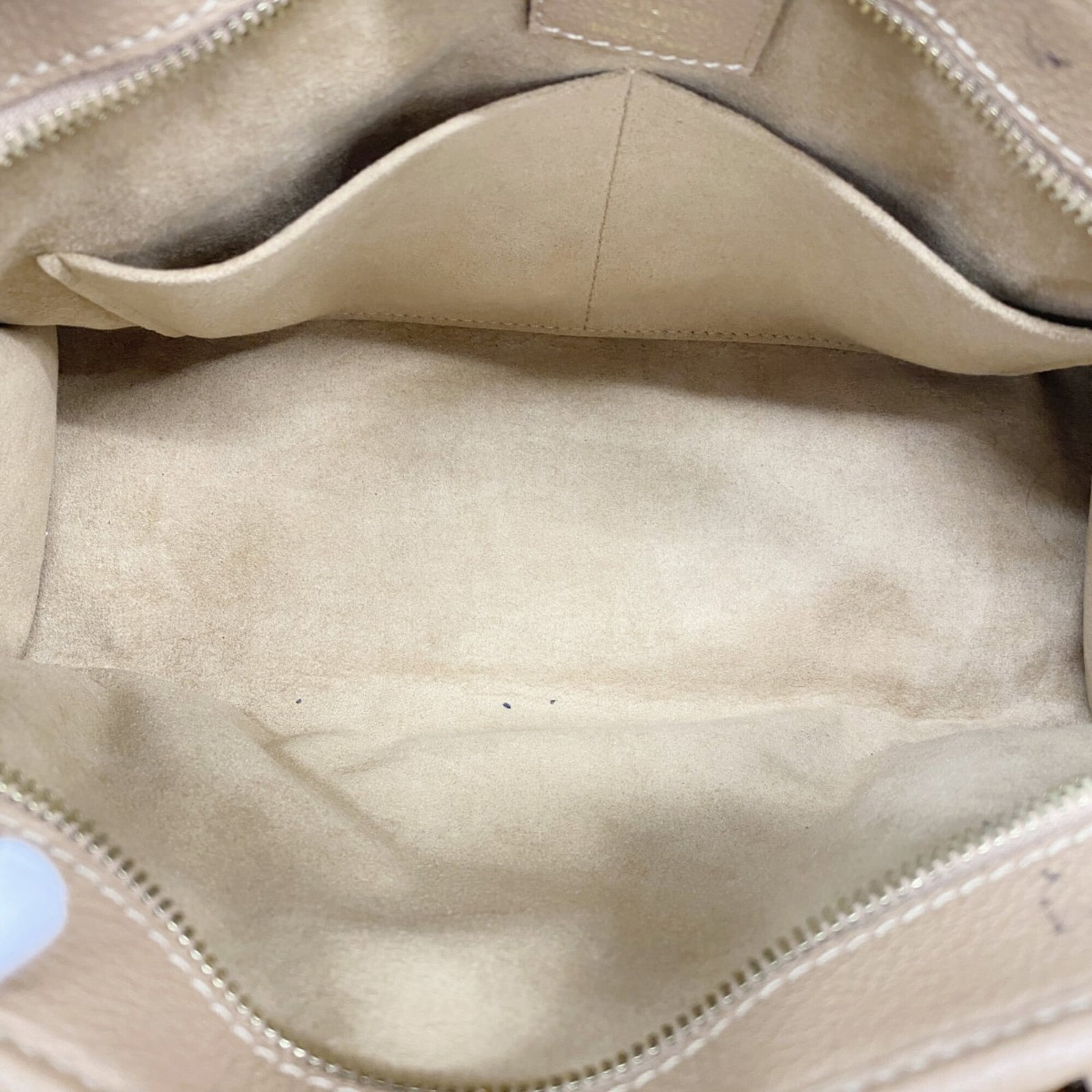 Louis Vuitton Handbag - 4