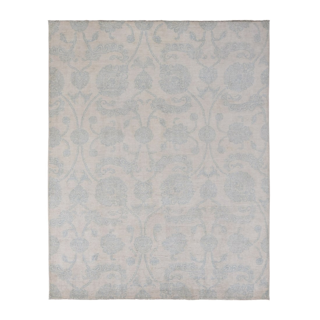 8'x10'1" White Tone on Tone Peshawar Design Pure Wool Hand Knotted Rug: 8'x10'1" White Tone on Tone Peshawar Design Pure Wool Hand Knotted Rug This stunning 8'x10'1" White Tone on Tone Peshawar Design Pure Wool Hand Knotted Rug boasts intricate oriental design, crafted fr