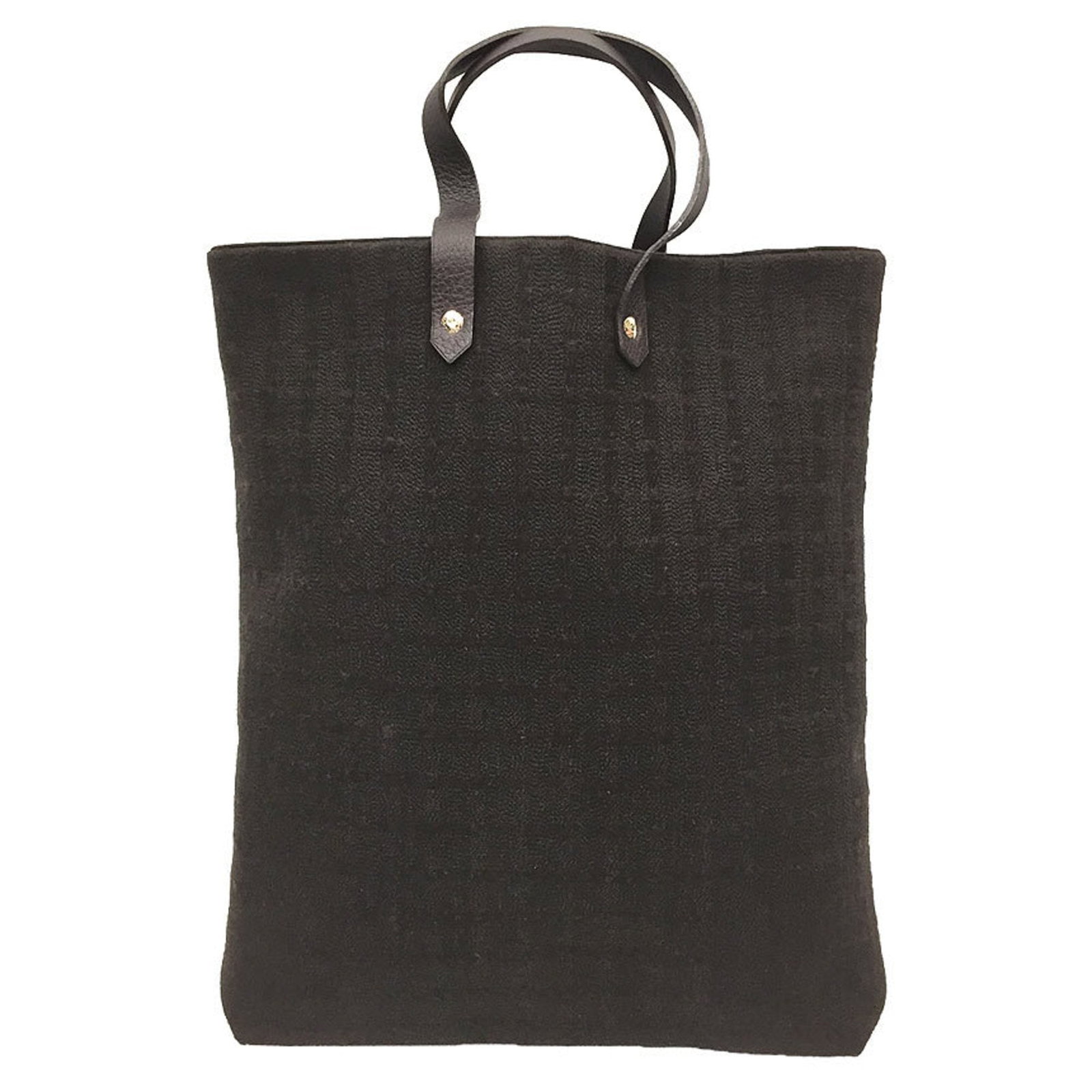 Hermes Tote Bag Wool 100%: Hermes Tote Bag Wool 100% Wool 100% tote bag from the Hermes Line, featuring a natural brown color and cotton lining. Made with high-quality wool, this casual tote measures 40cm x 35cm x 6cm and comes