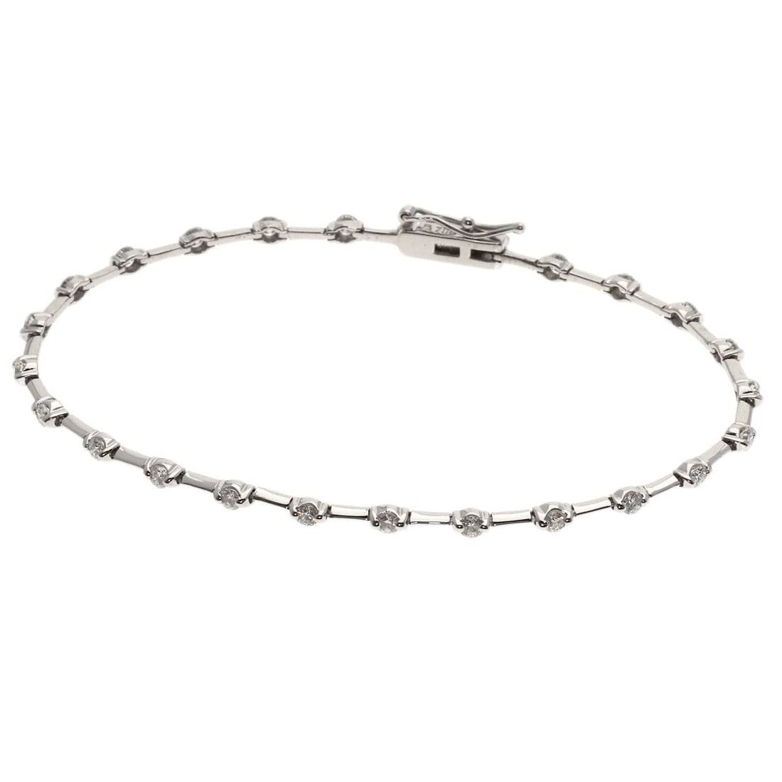 Line Diamond K18 White Gold De Beers: Line Diamond K18 White Gold De Beers K18 White Gold De Beers Diamond Bracelet - A sleek and sophisticated design featuring a D color, 1.25ct diamond set in K18 white gold, with a purity of 22k. The br