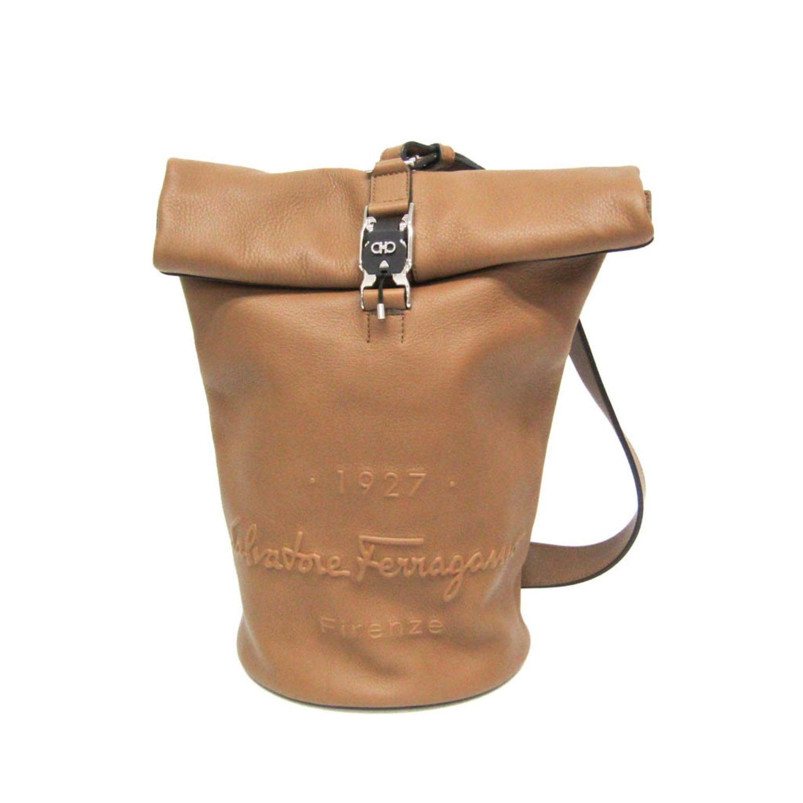 Ferragamo Leather Shoulder Bag Salvatore: Ferragamo Leather Shoulder Bag Salvatore Made from high-quality Italian leather, the Salvatore Ferragamo Leather Shoulder Bag Sling features a classic design with clean lines and a timeless aesthetic.