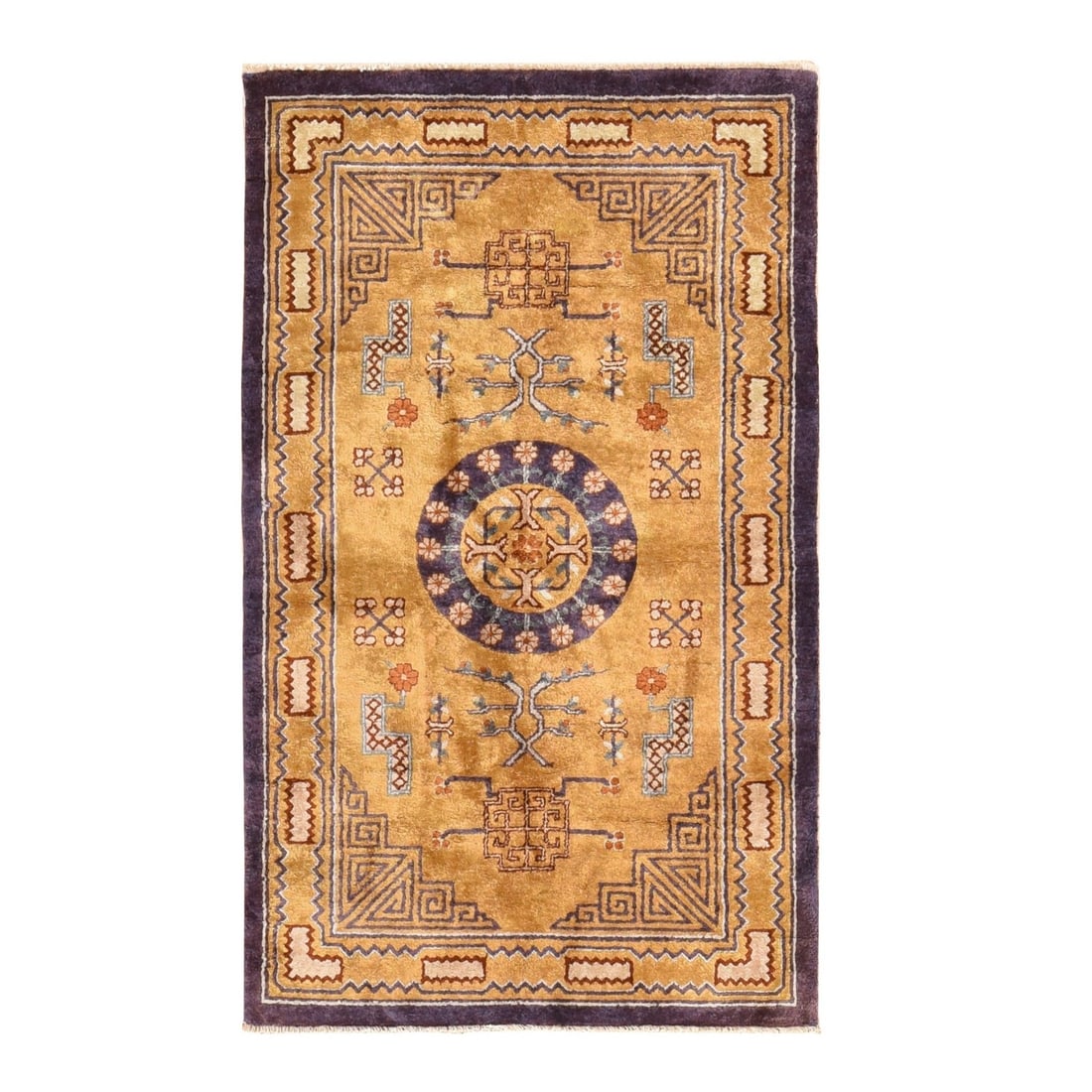3'x5' Golden Yellow Vintage Chinese Silk Rug Medallion Design Hand Knotted: 3'x5' Golden Yellow Vintage Chinese Silk Rug Medallion Design Hand Knotted Hand-knotted in wool, this beautiful 3'x5' Golden Yellow Vintage Chinese Silk Medallion Design Rug boasts a stunning medallio