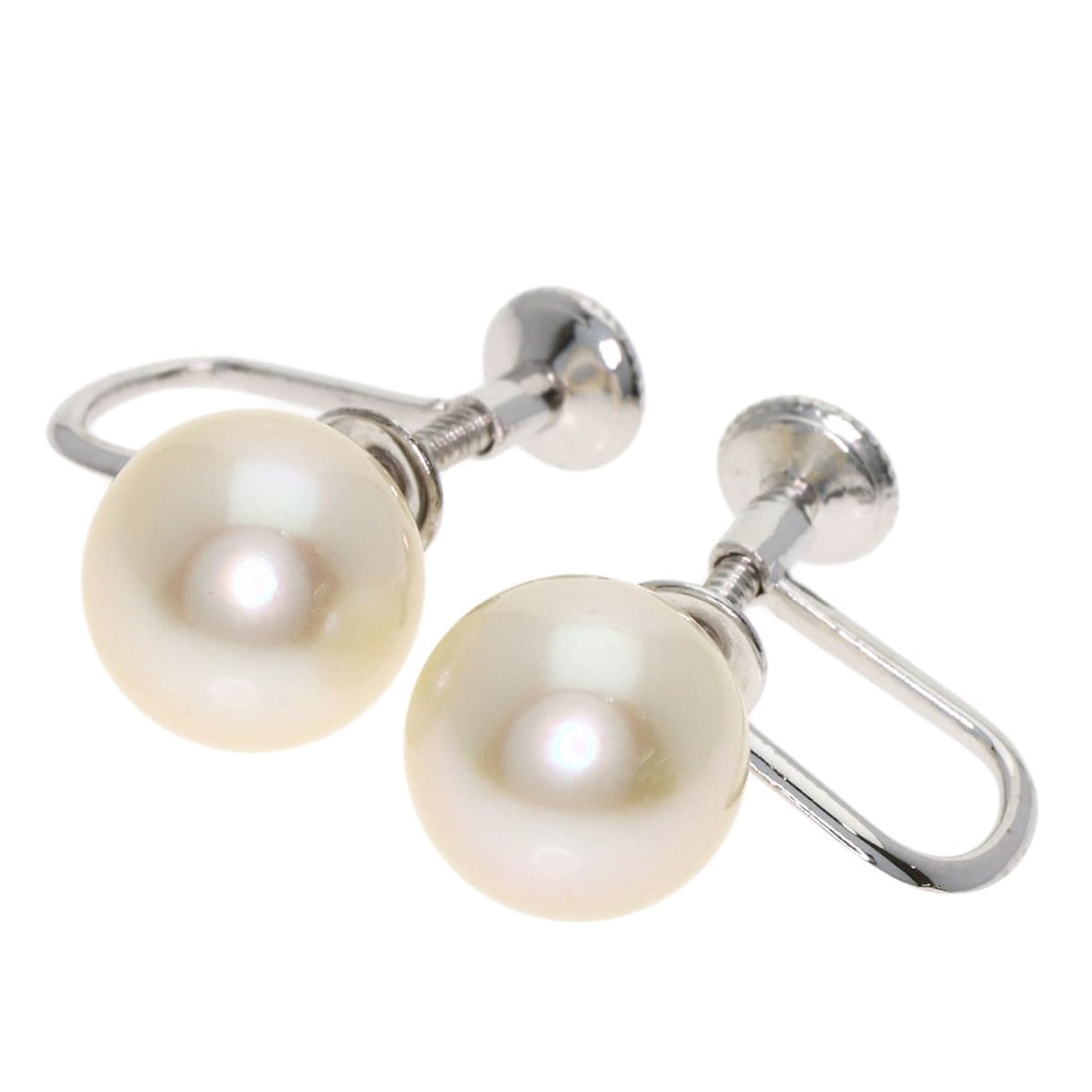 K14 White Gold Mikimoto Pearl Earring Akoya: K14 White Gold Mikimoto Pearl Earring Akoya K14 White Gold Mikimoto Pearl Earring Akoya features a stunning silver-toned K14 white gold setting, adorned with a beautiful Akoya pearl. The earring's sle