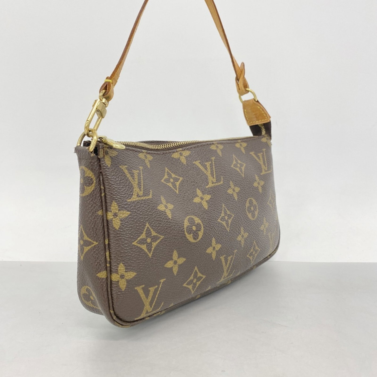 Louis Vuitton Pouch - 2