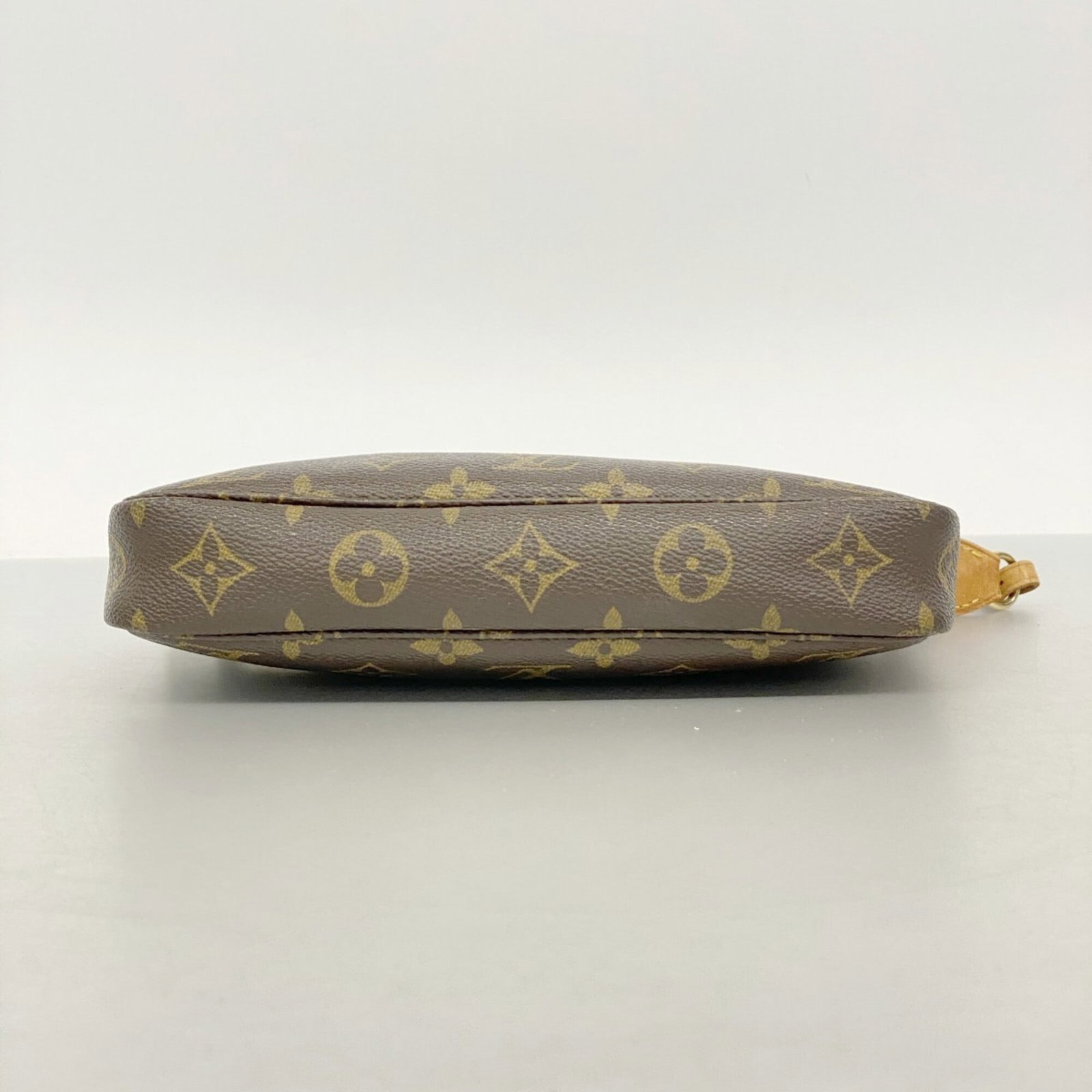 Louis Vuitton Pouch - 3