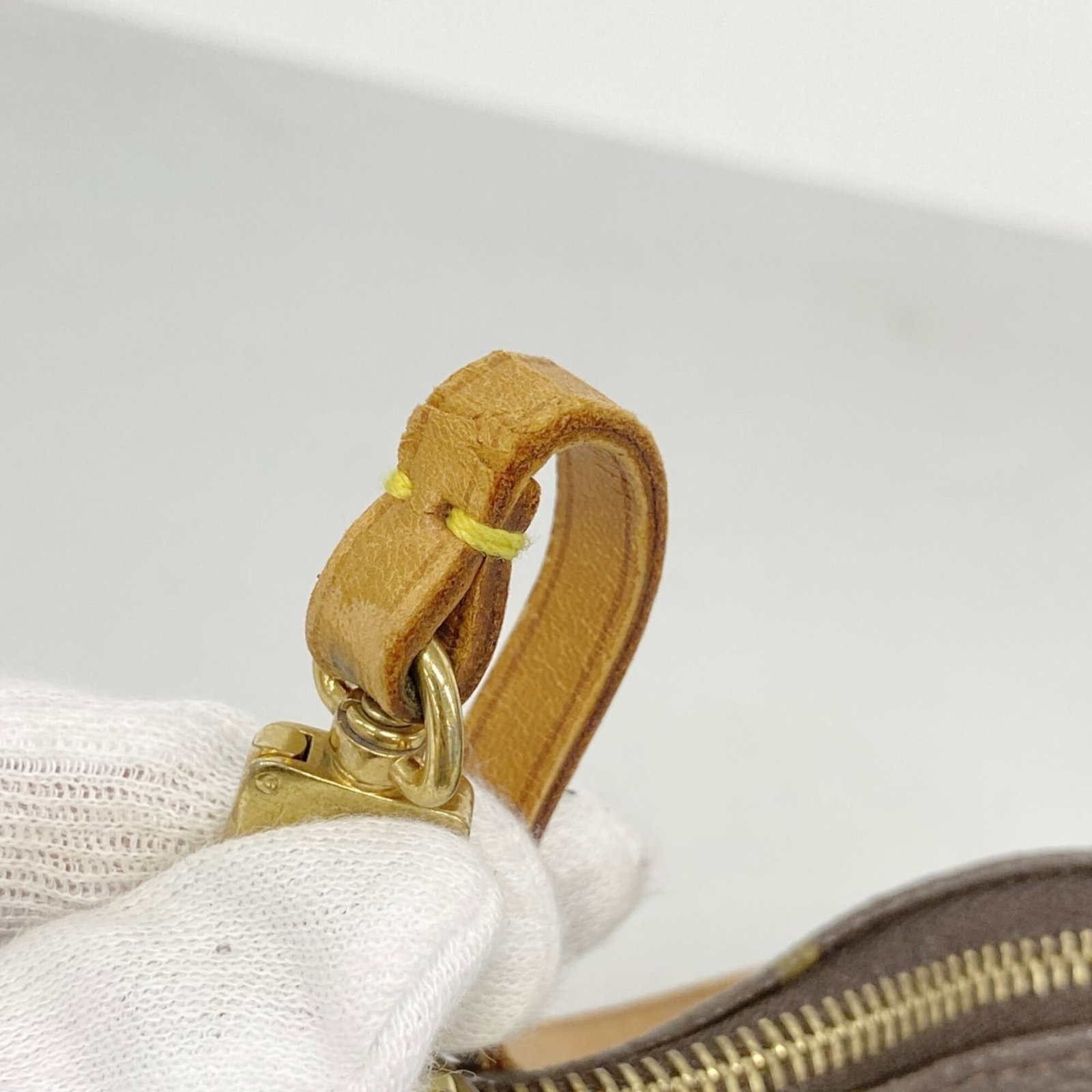 Louis Vuitton Pouch - 6