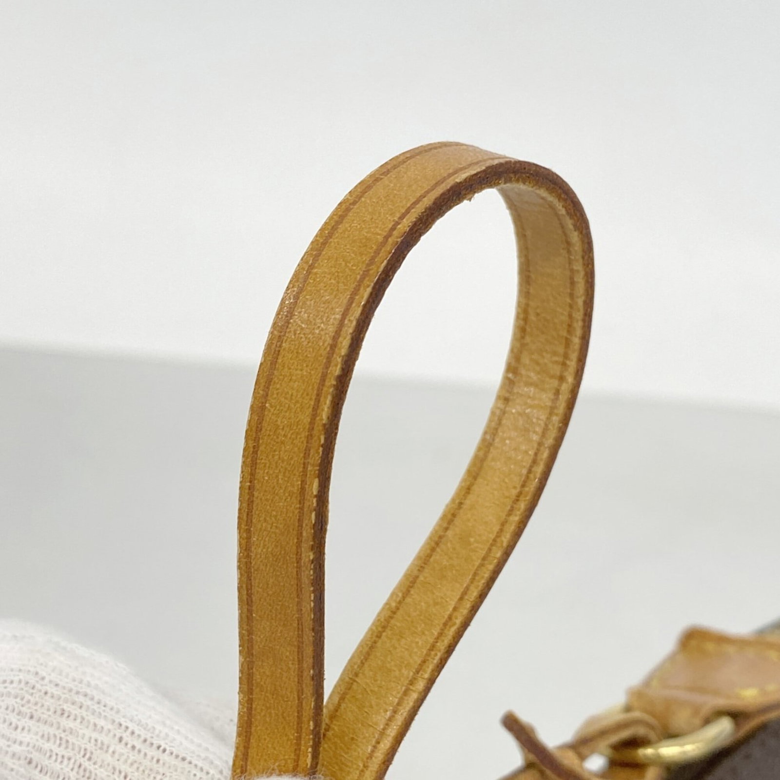 Louis Vuitton Pouch - 7