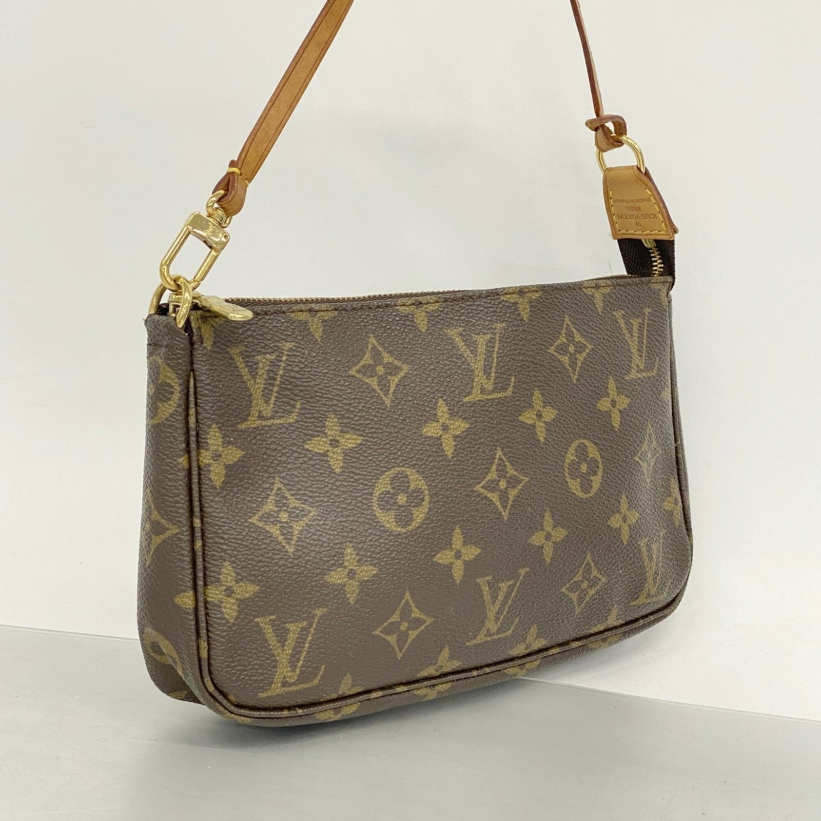 Louis Vuitton Pouch - 2