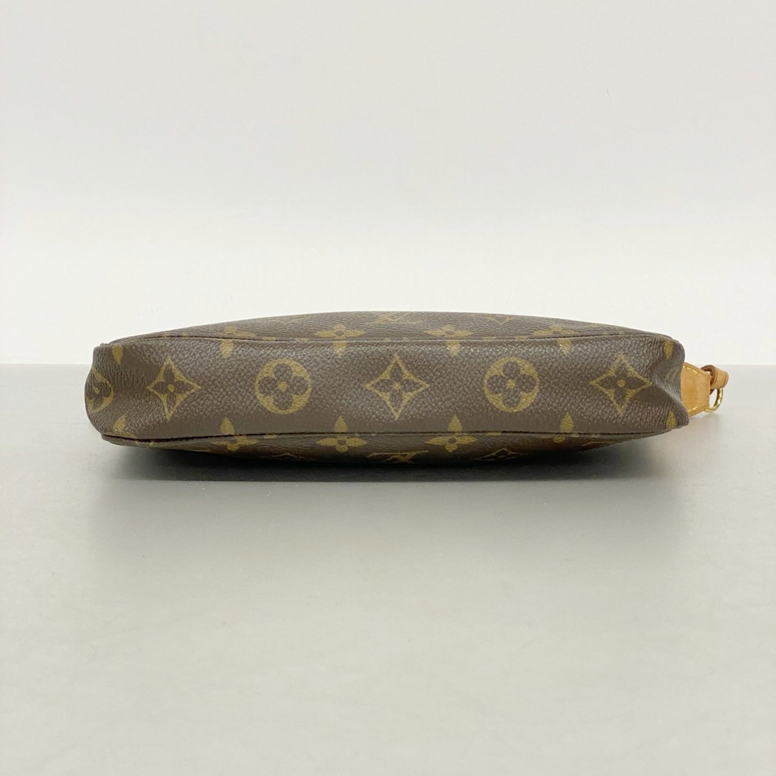 Louis Vuitton Pouch - 3
