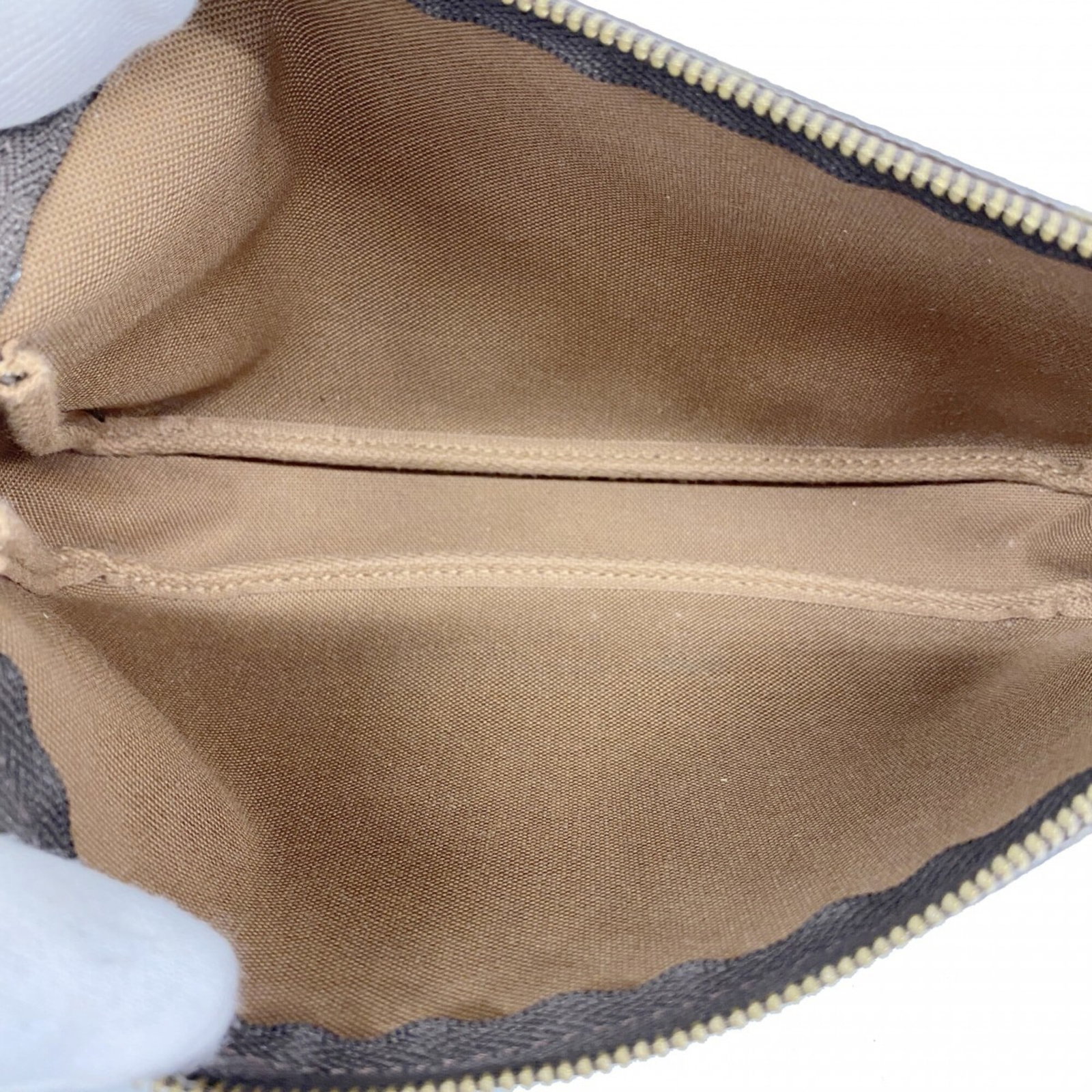 Louis Vuitton Pouch - 4