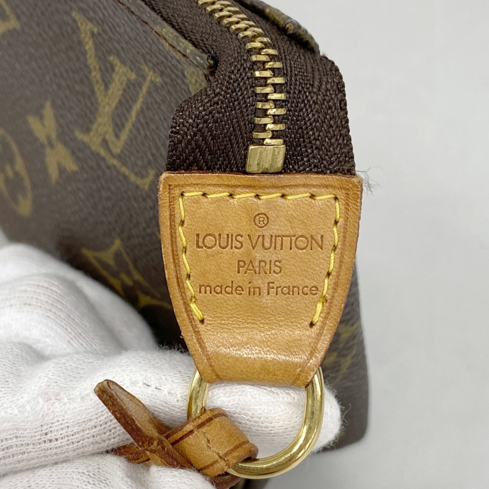 Louis Vuitton Pouch - 5