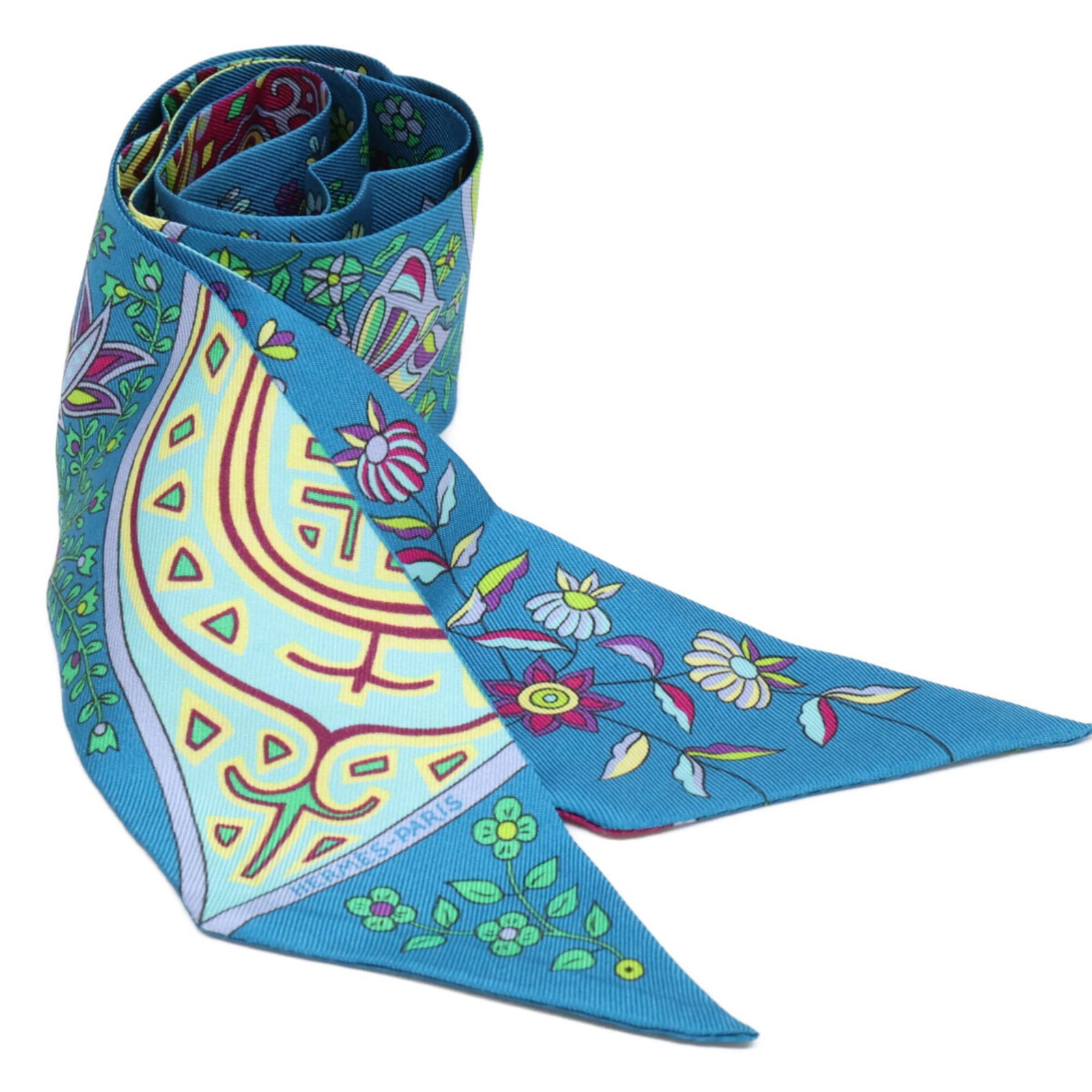 Hermes silk scarf: Hermes silk scarf Silk scarf from renowned French fashion house Hermes, featuring a vibrant blue hue and compact dimensions. Made from high-quality silk, this accessory boasts a classic design that co