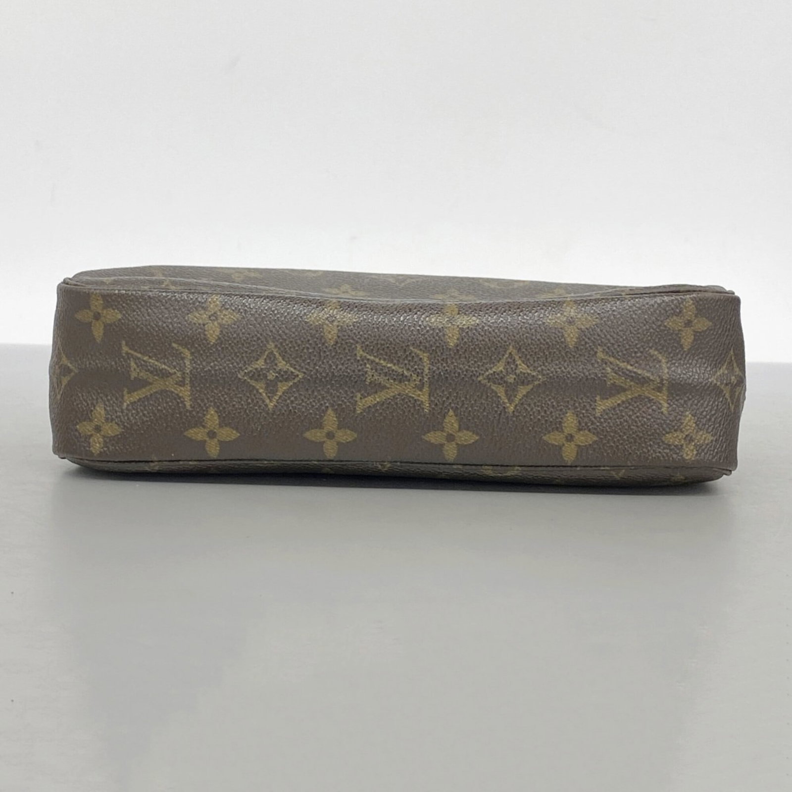 Louis Vuitton Pouch - 3